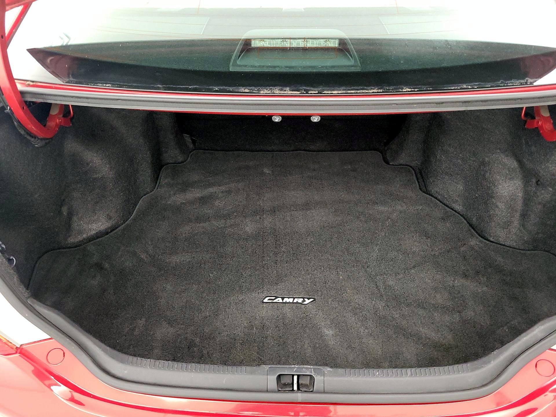 Thumbnail: 2014 Toyota Camry - 16