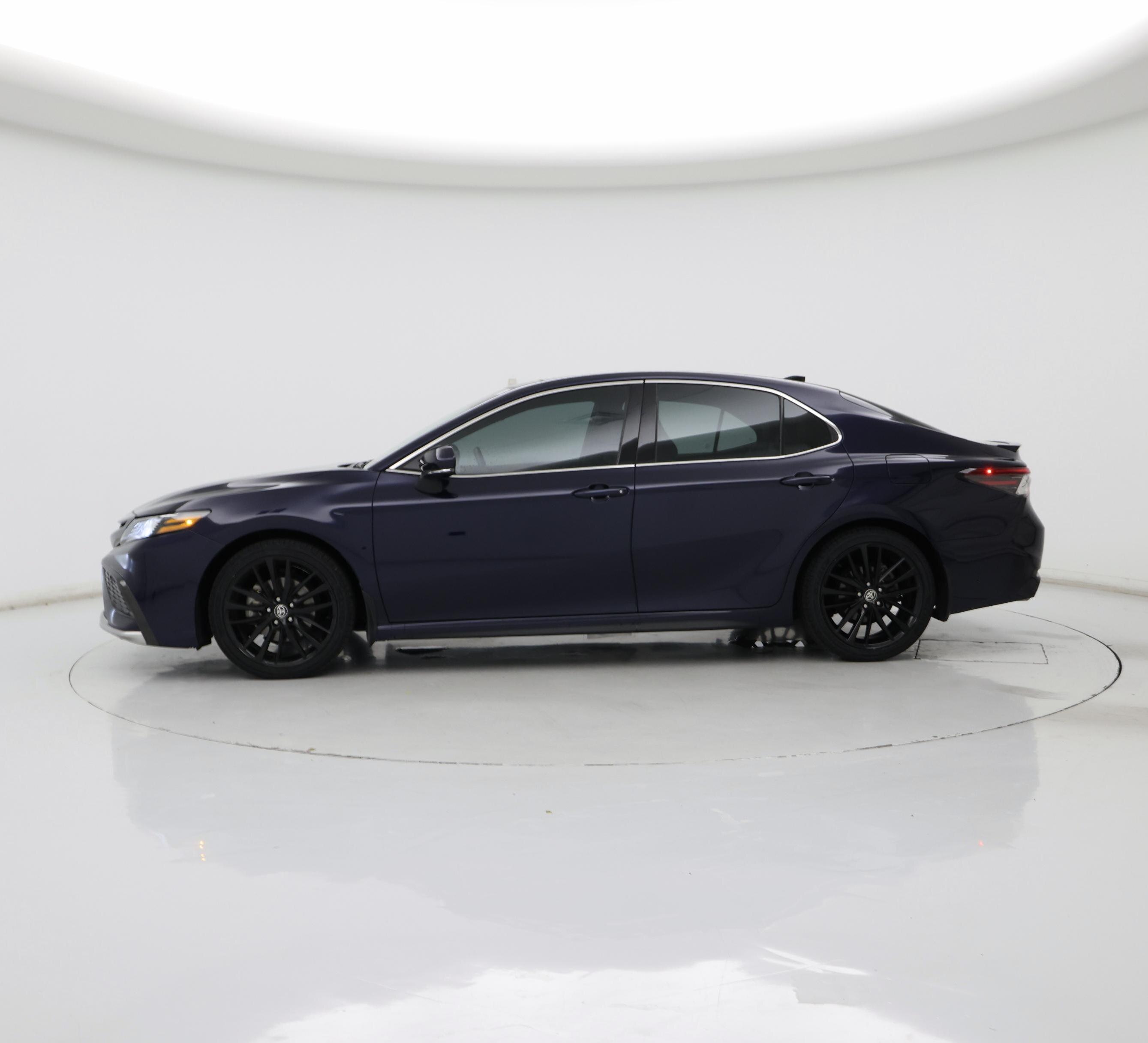 Thumbnail: 2021 Toyota Camry - 3