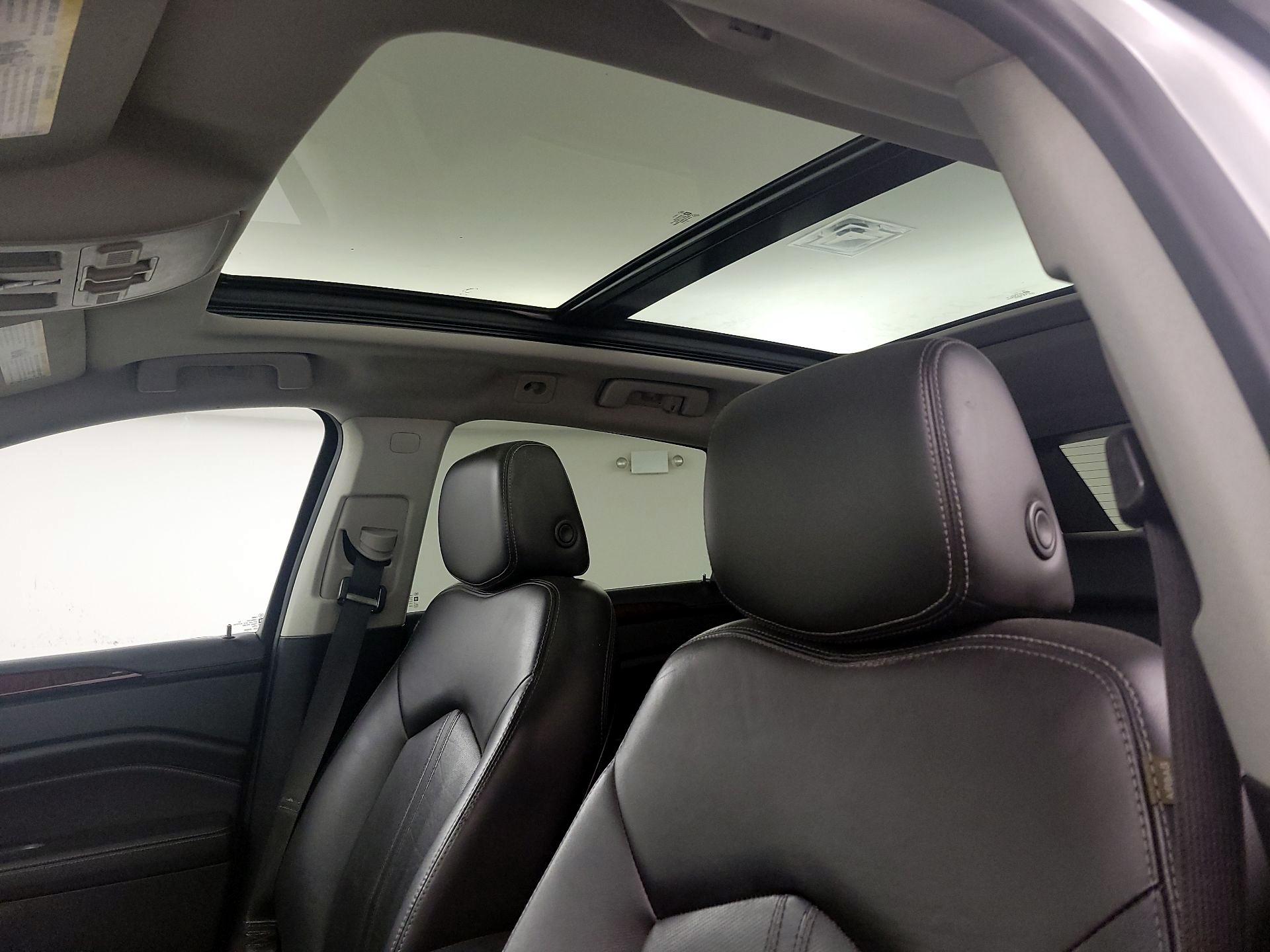Thumbnail: 2016 Cadillac SRX - 20