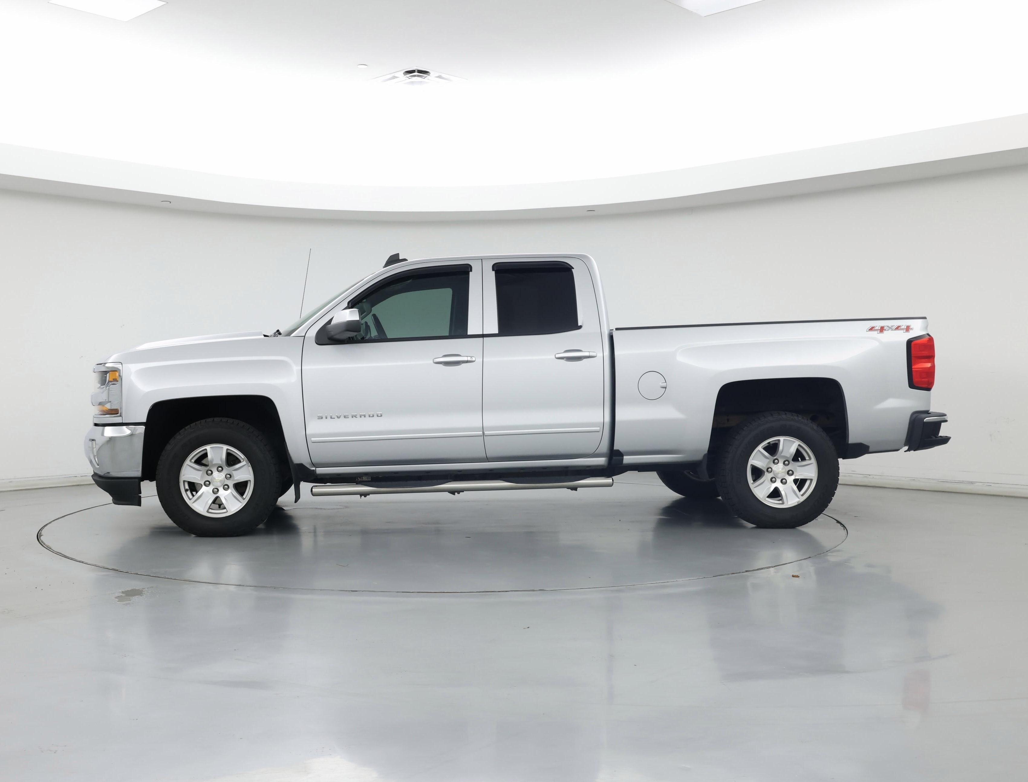 Thumbnail: 2017 Chevrolet Silverado 1500 - 3