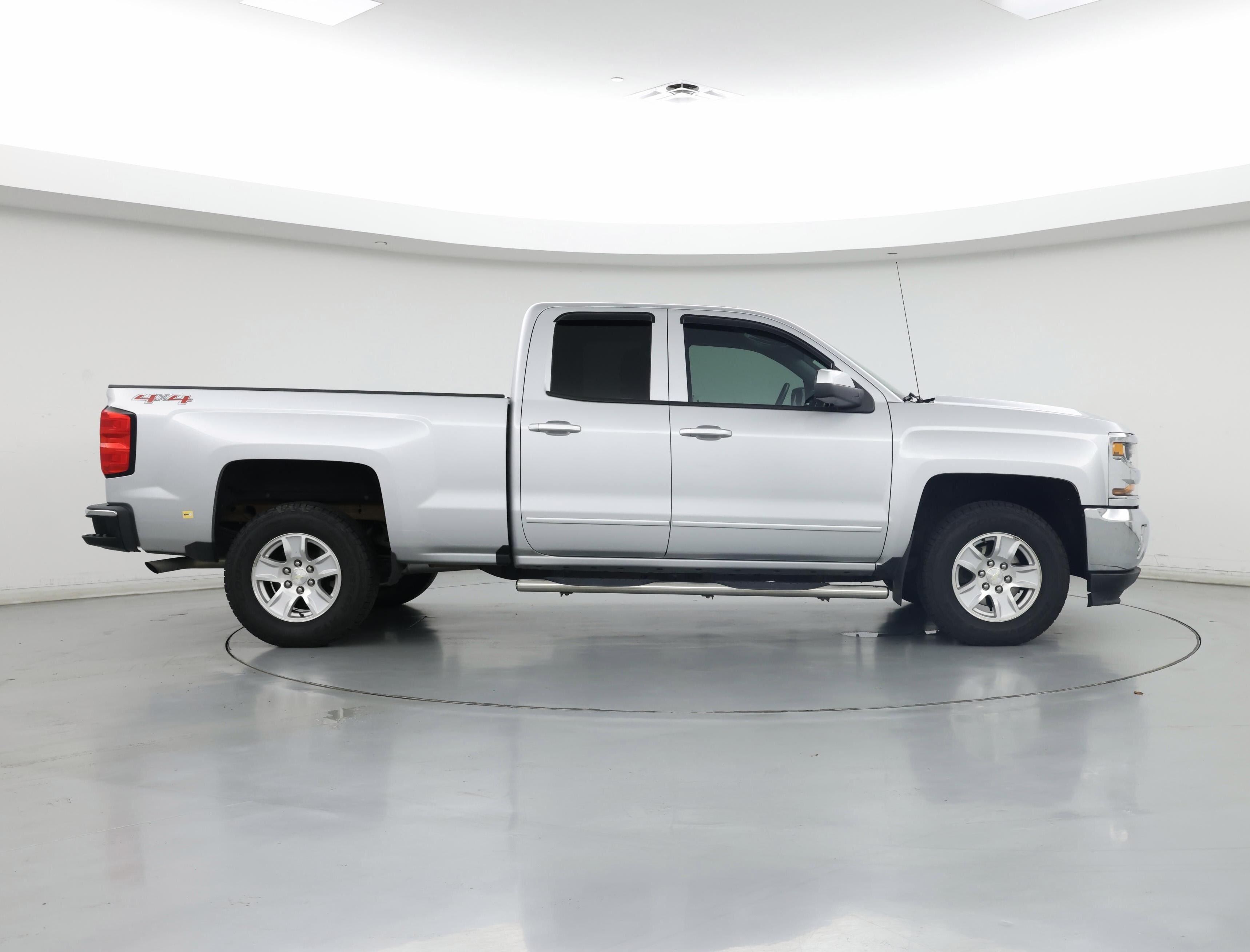 Thumbnail: 2017 Chevrolet Silverado 1500 - 7