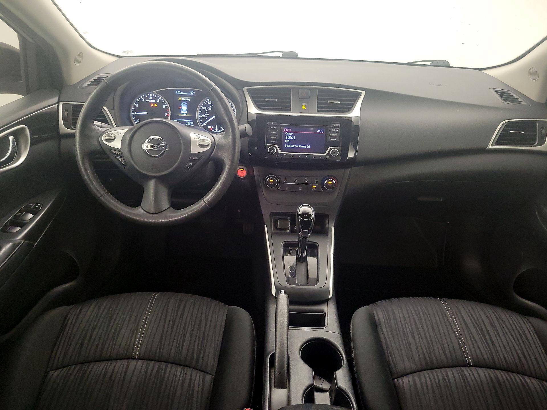 Thumbnail: 2017 Nissan Sentra - 9