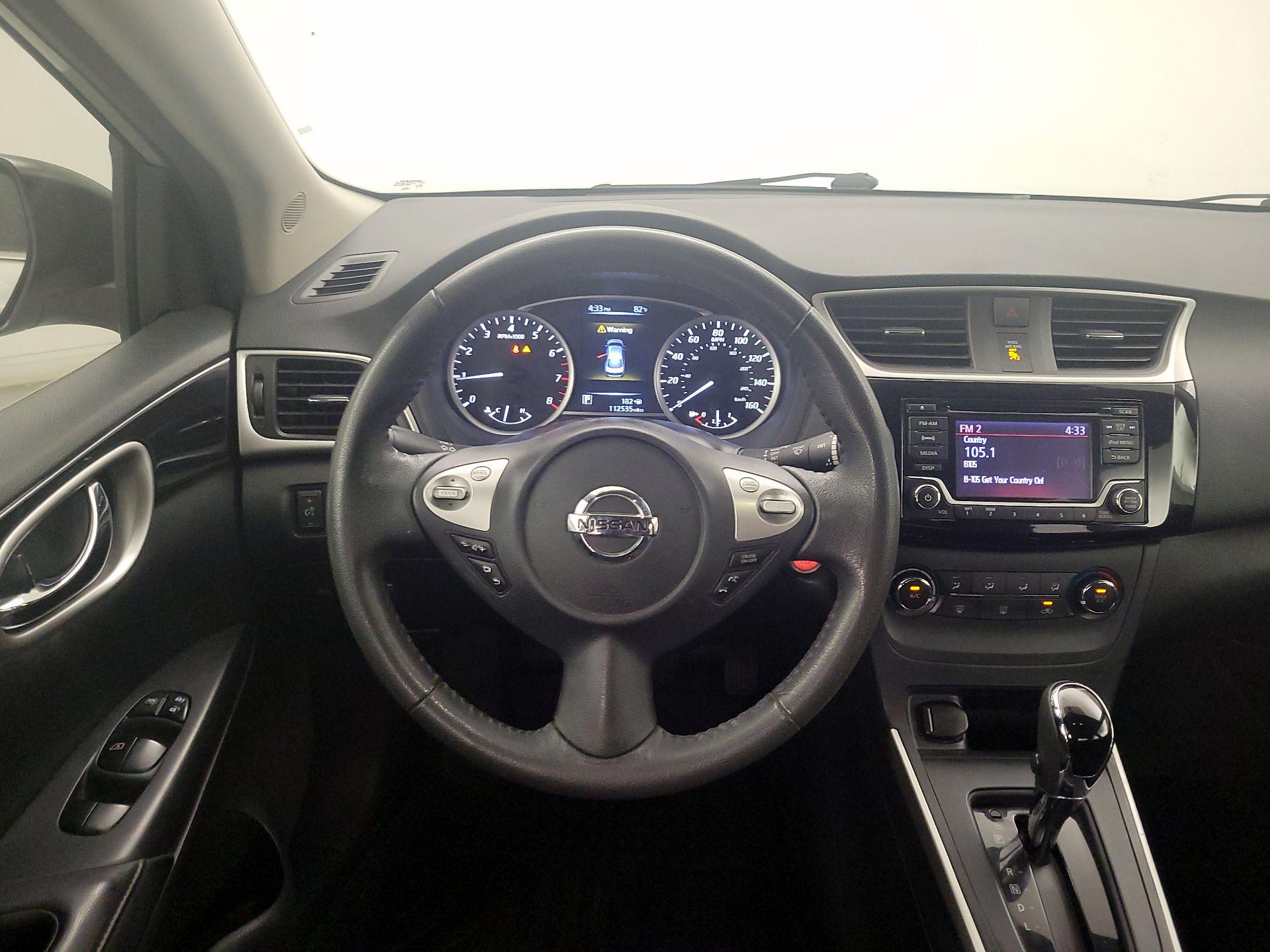 Thumbnail: 2017 Nissan Sentra - 10