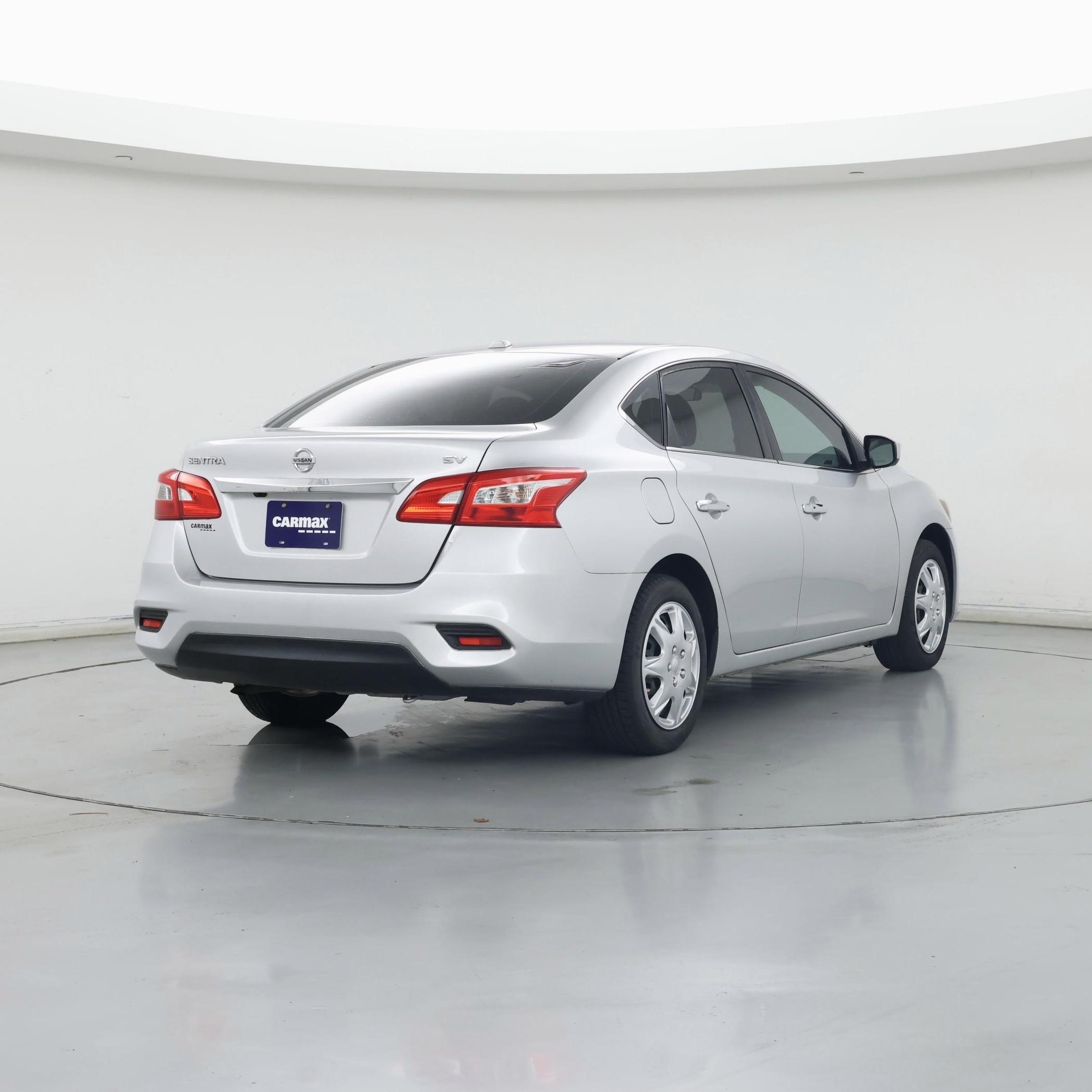 Thumbnail: 2017 Nissan Sentra - 8