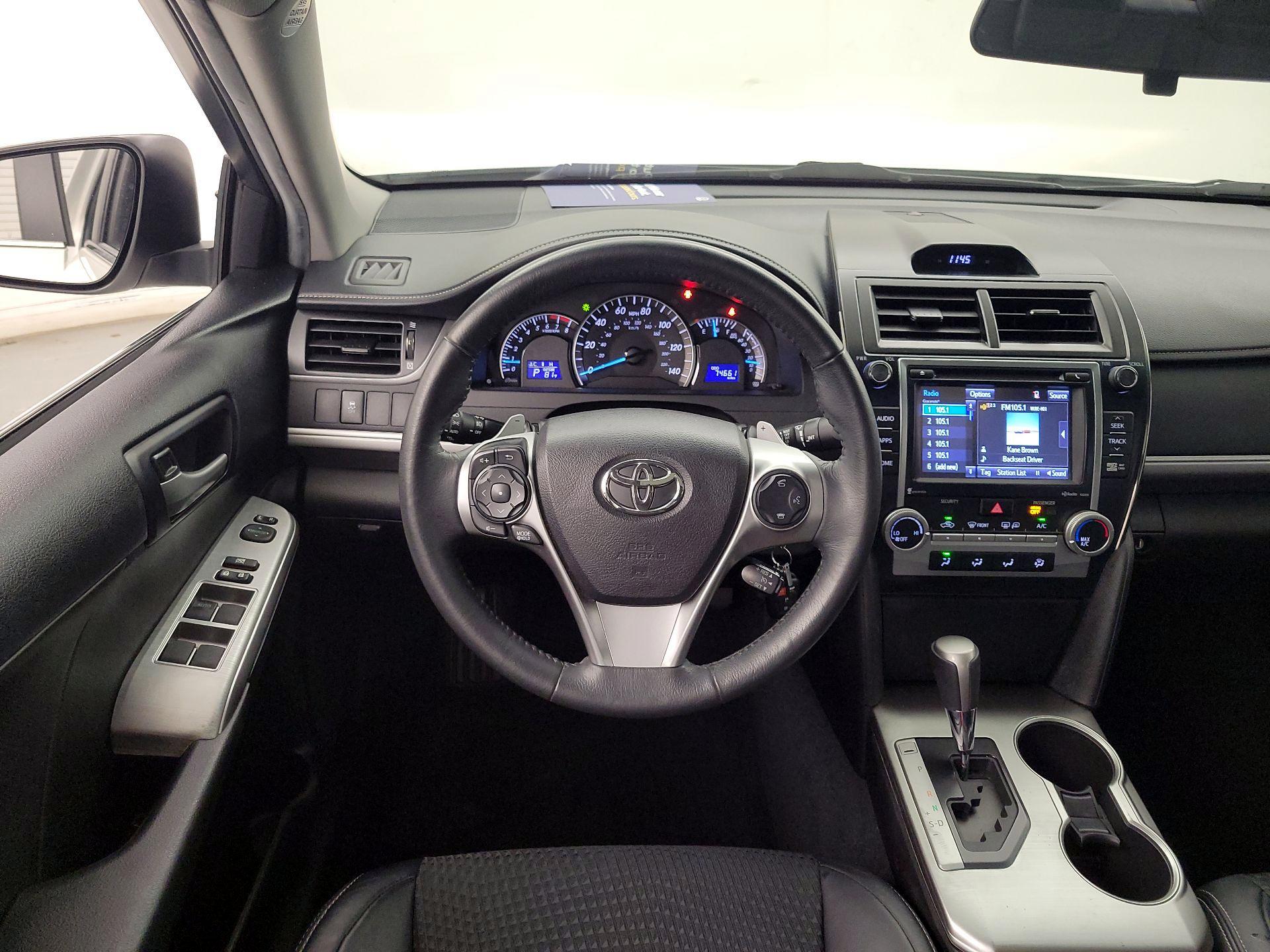 Thumbnail: 2014 Toyota Camry - 10