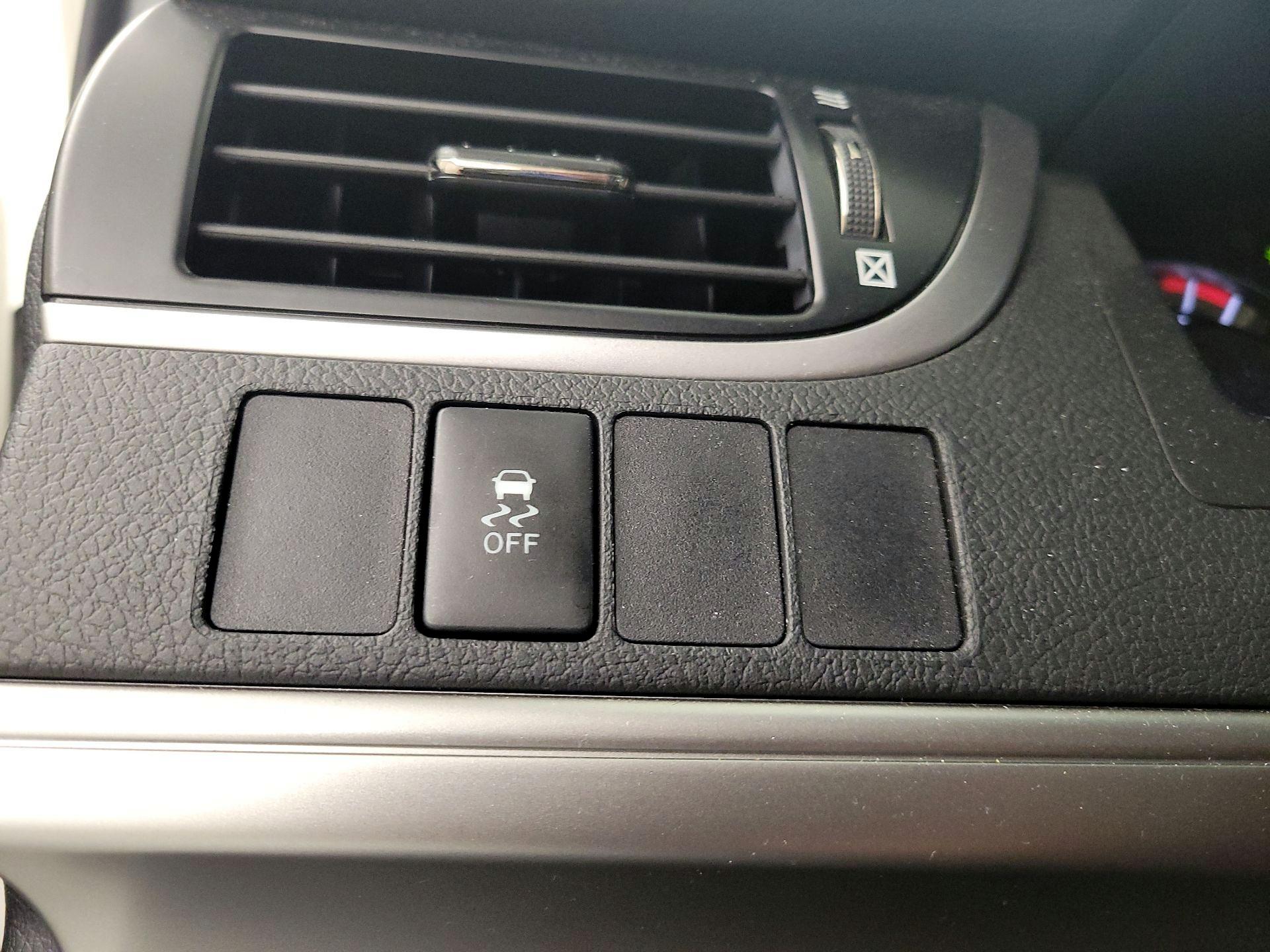 Thumbnail: 2014 Toyota Camry - 13