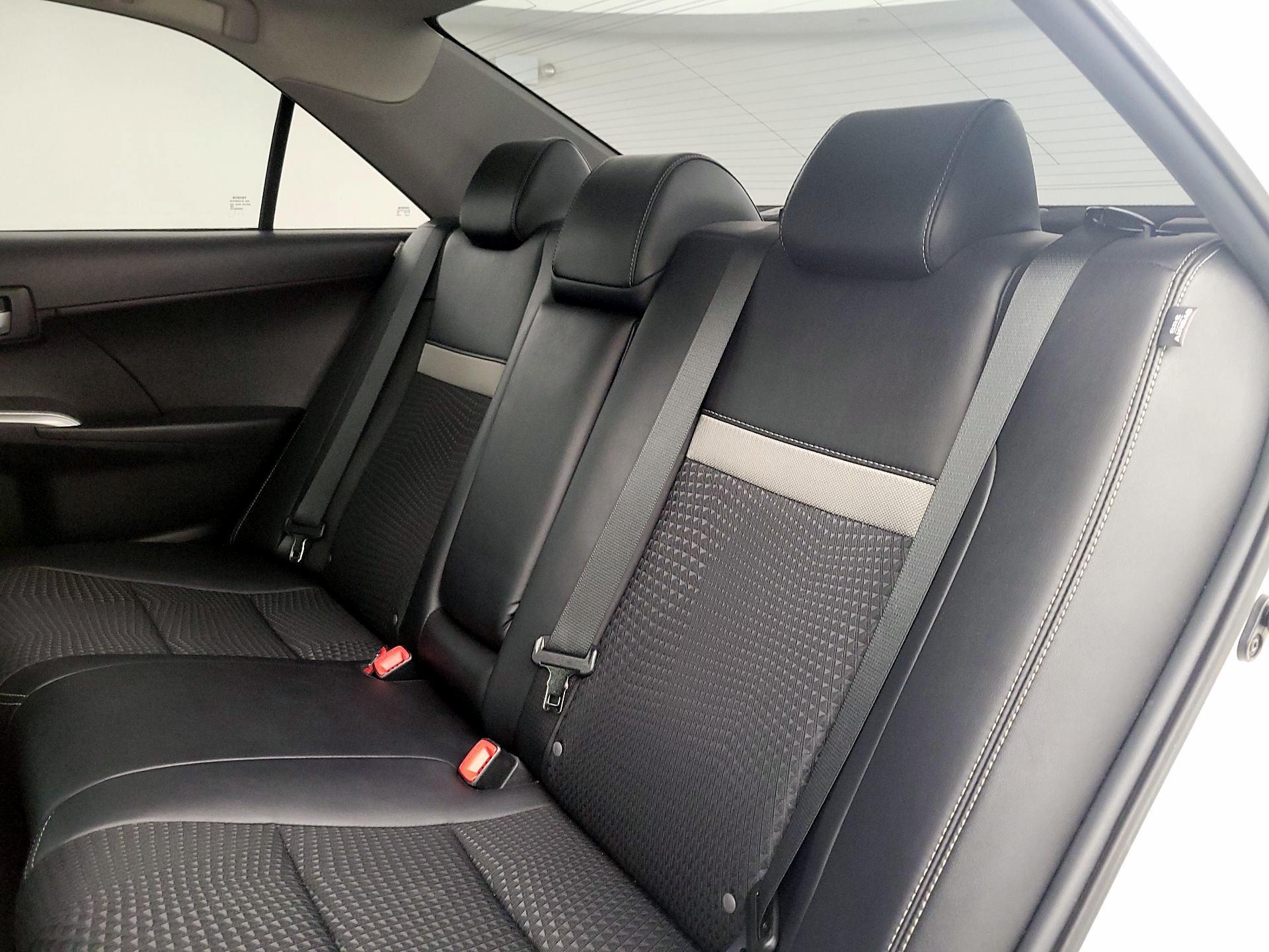 Thumbnail: 2014 Toyota Camry - 20