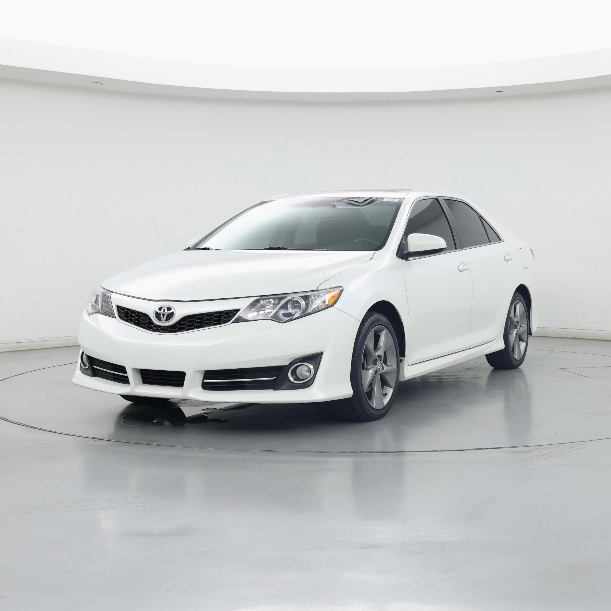 Thumbnail: 2014 Toyota Camry - 4