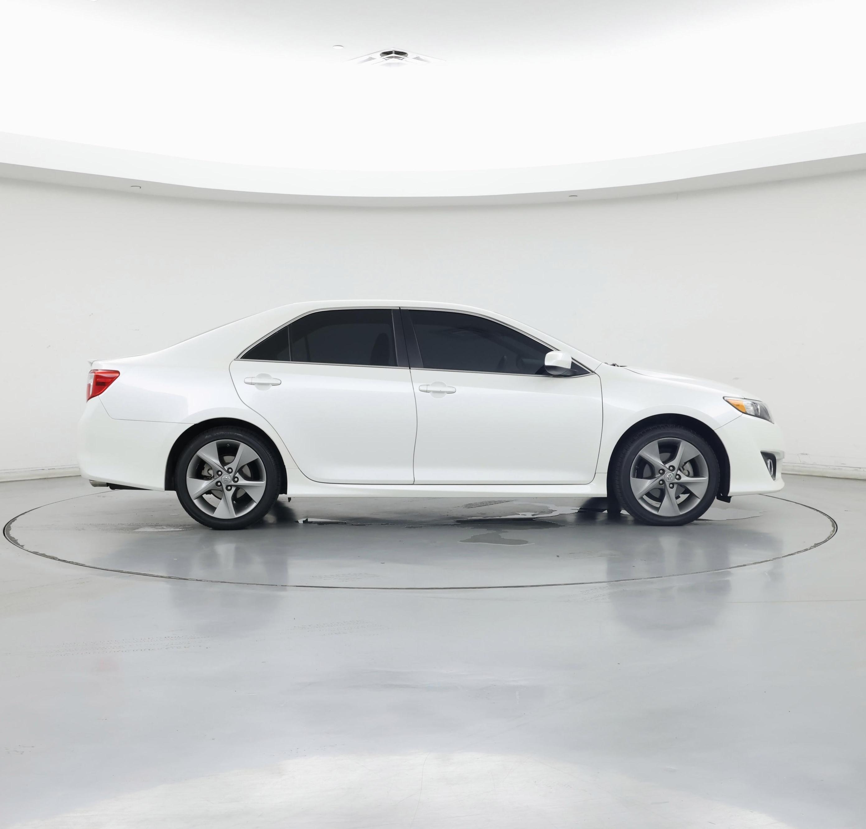 Thumbnail: 2014 Toyota Camry - 7