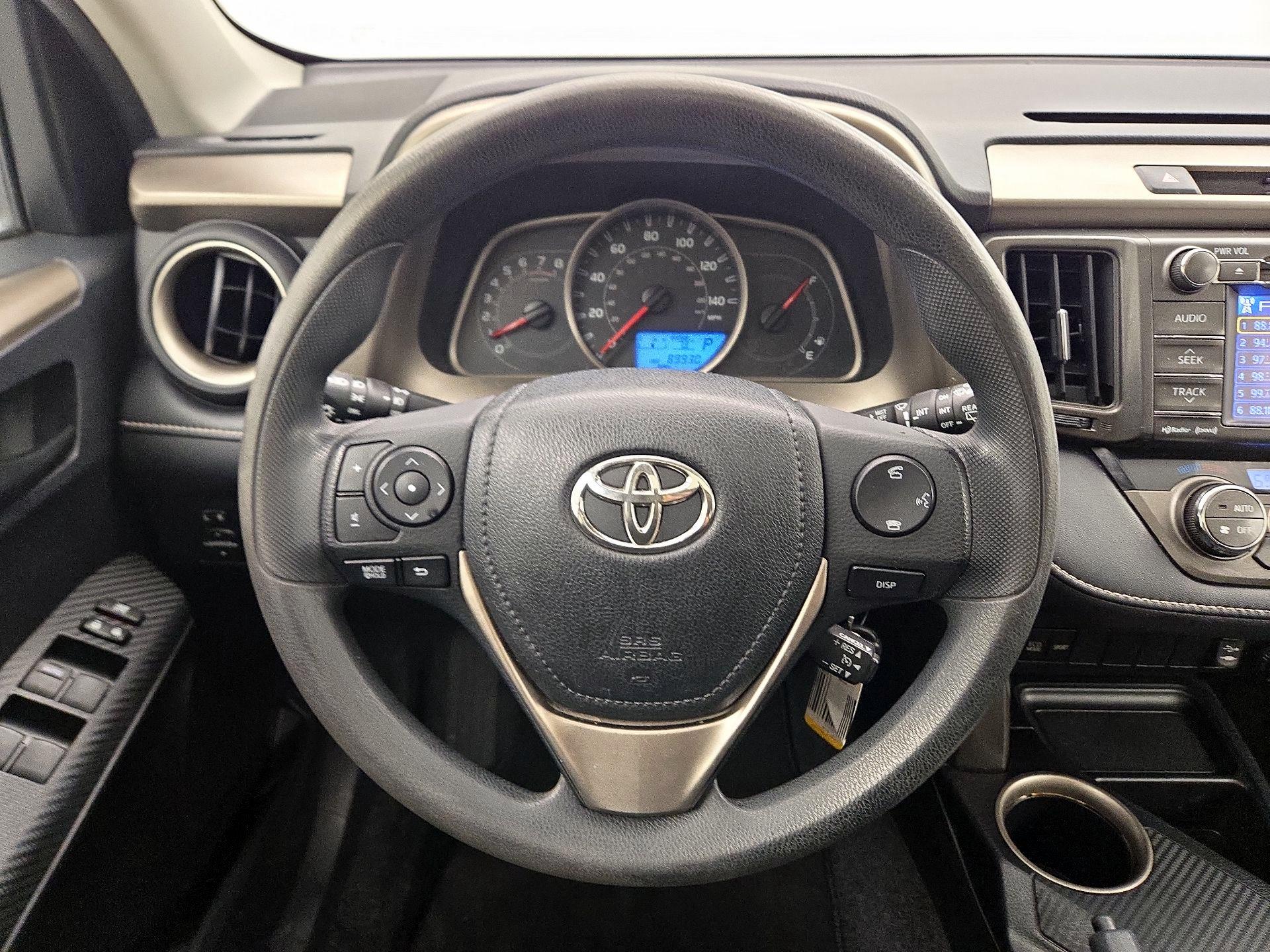 Thumbnail: 2013 Toyota RAV4 - 10