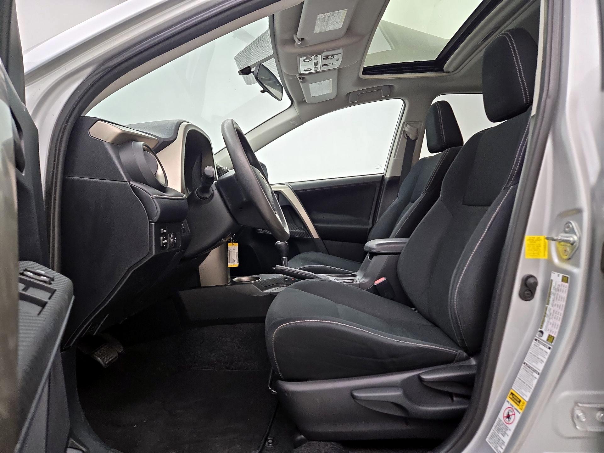 Thumbnail: 2013 Toyota RAV4 - 11