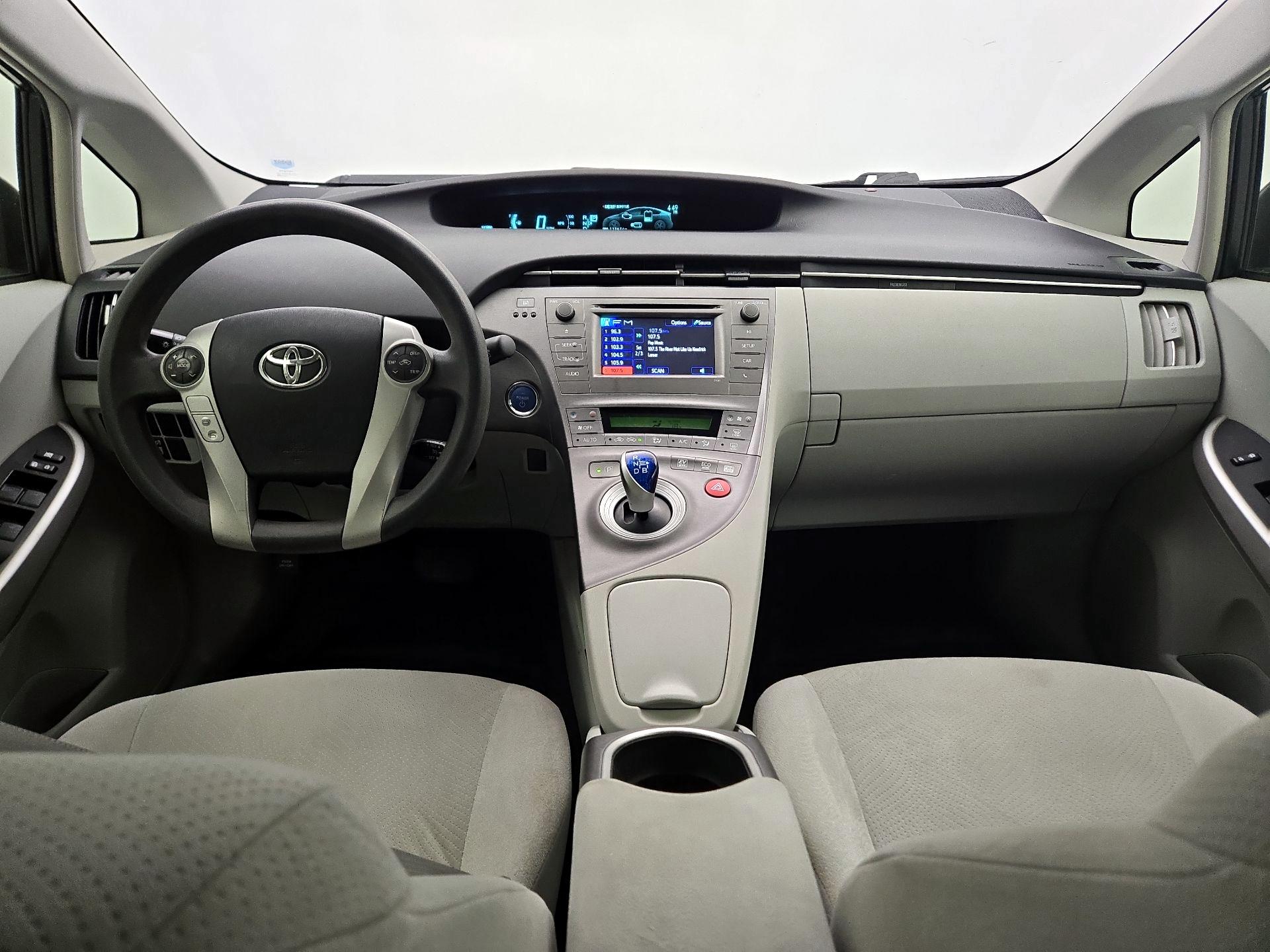 Thumbnail: 2014 Toyota Prius - 9
