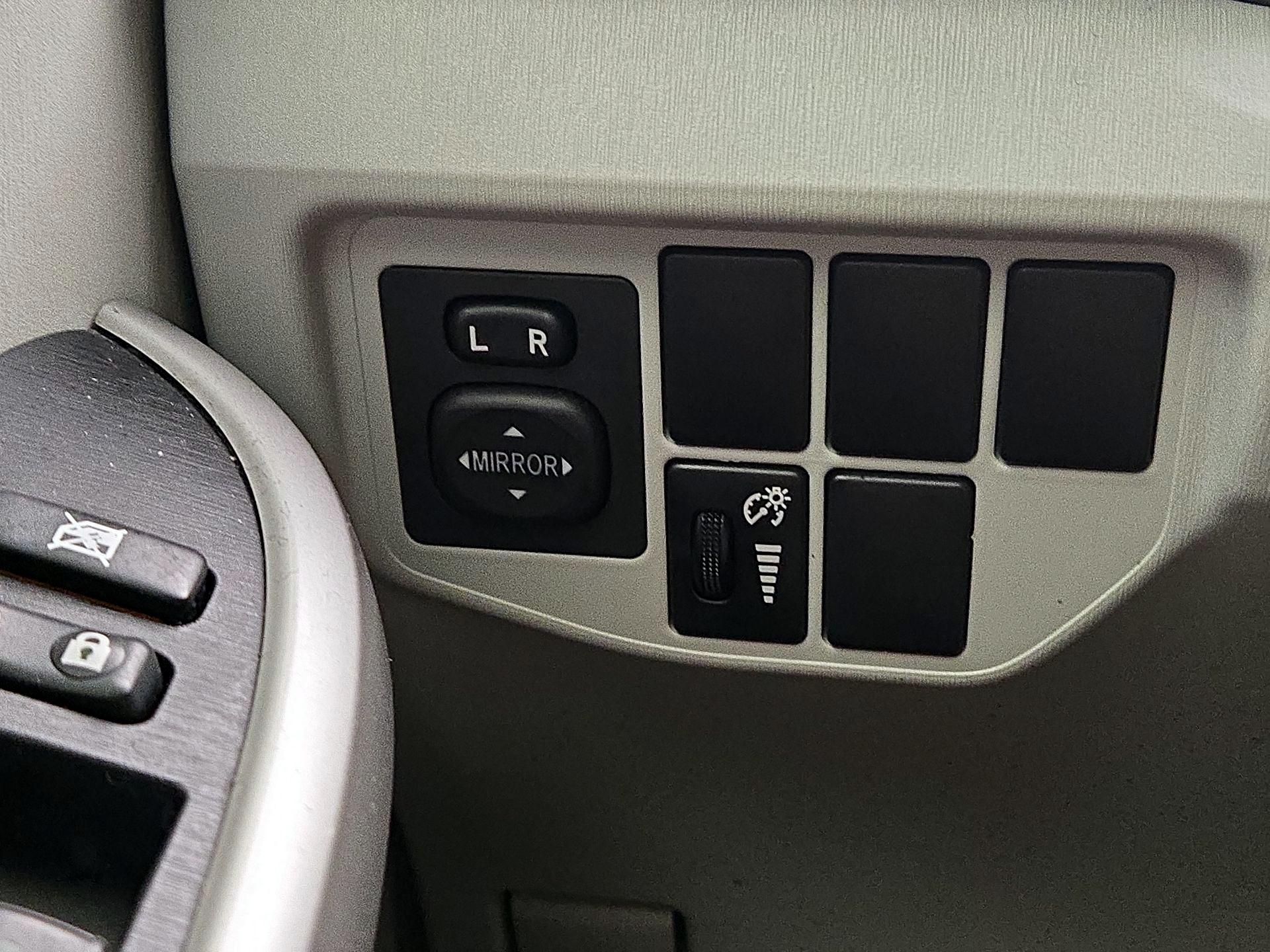 Thumbnail: 2014 Toyota Prius - 13