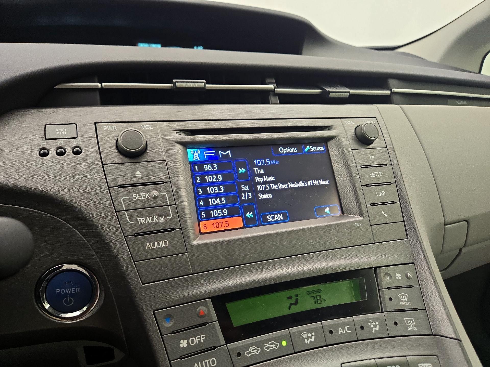 Thumbnail: 2014 Toyota Prius - 14