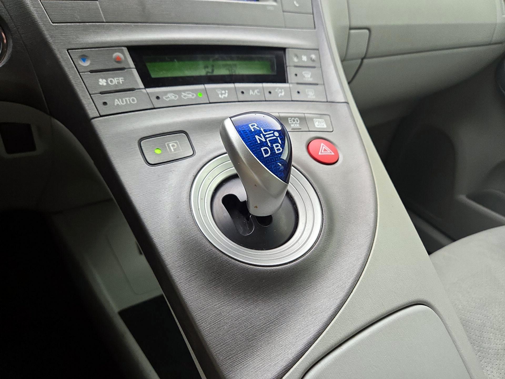 Thumbnail: 2014 Toyota Prius - 16