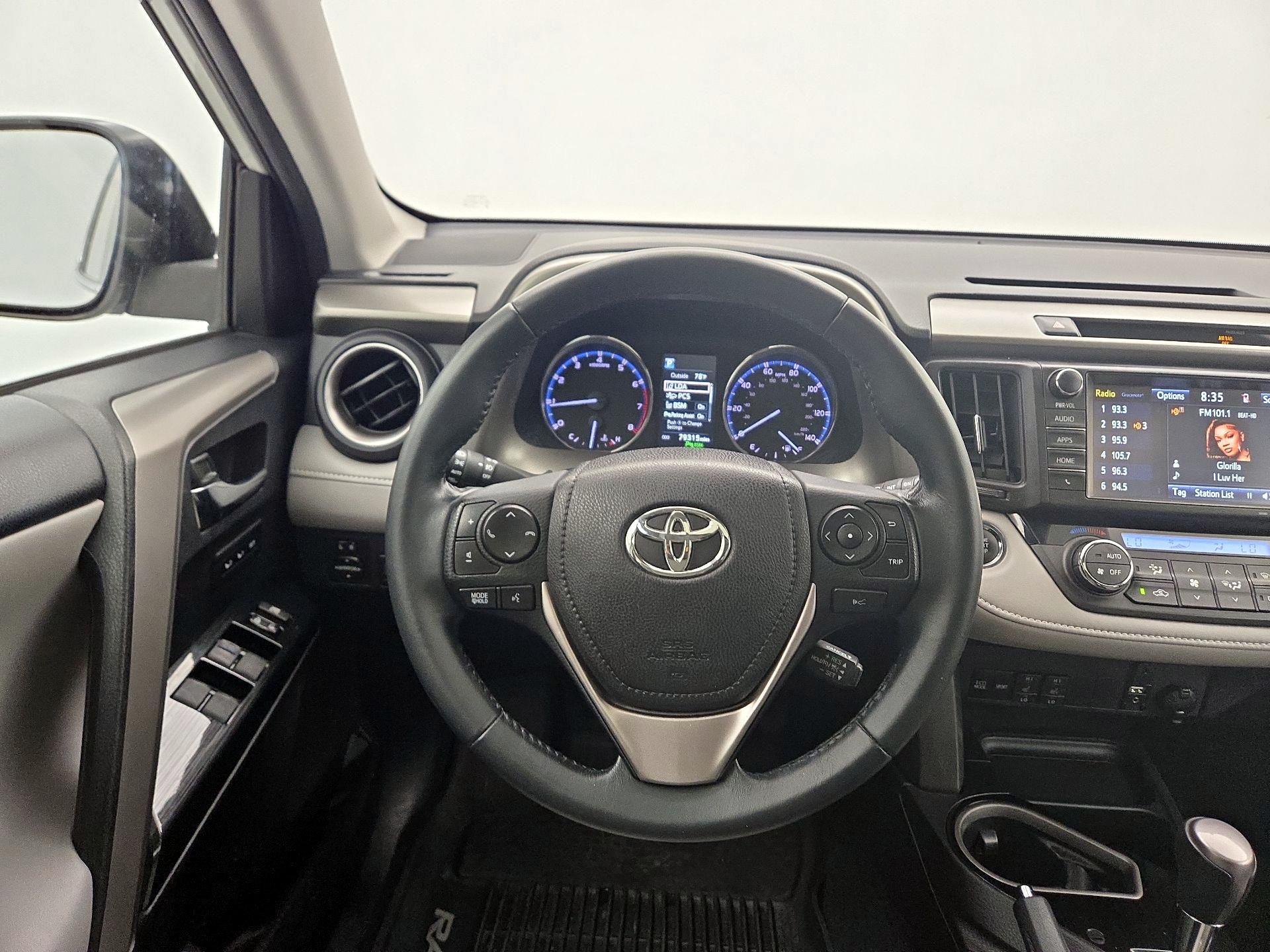 Thumbnail: 2016 Toyota RAV4 - 10