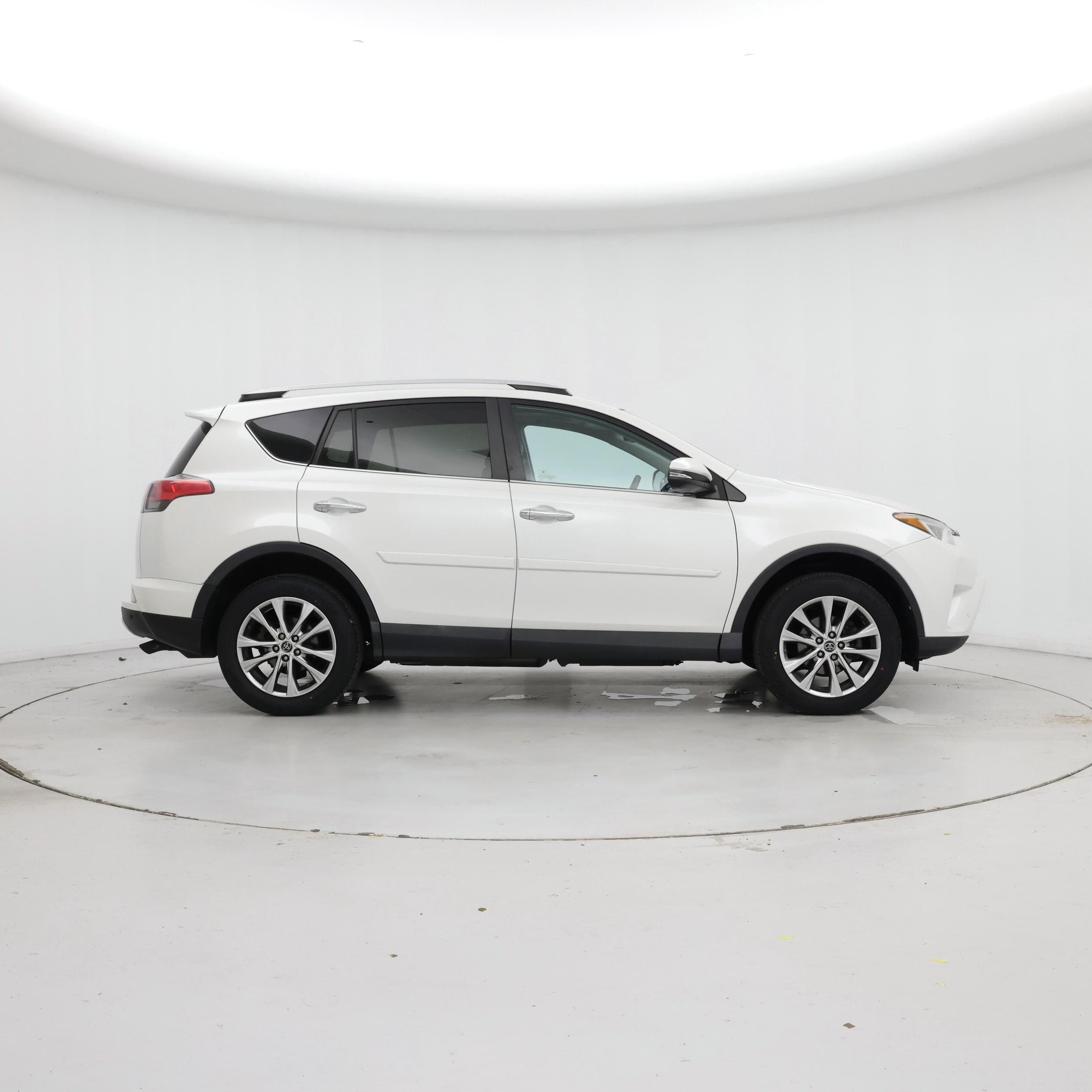 Thumbnail: 2016 Toyota RAV4 - 7