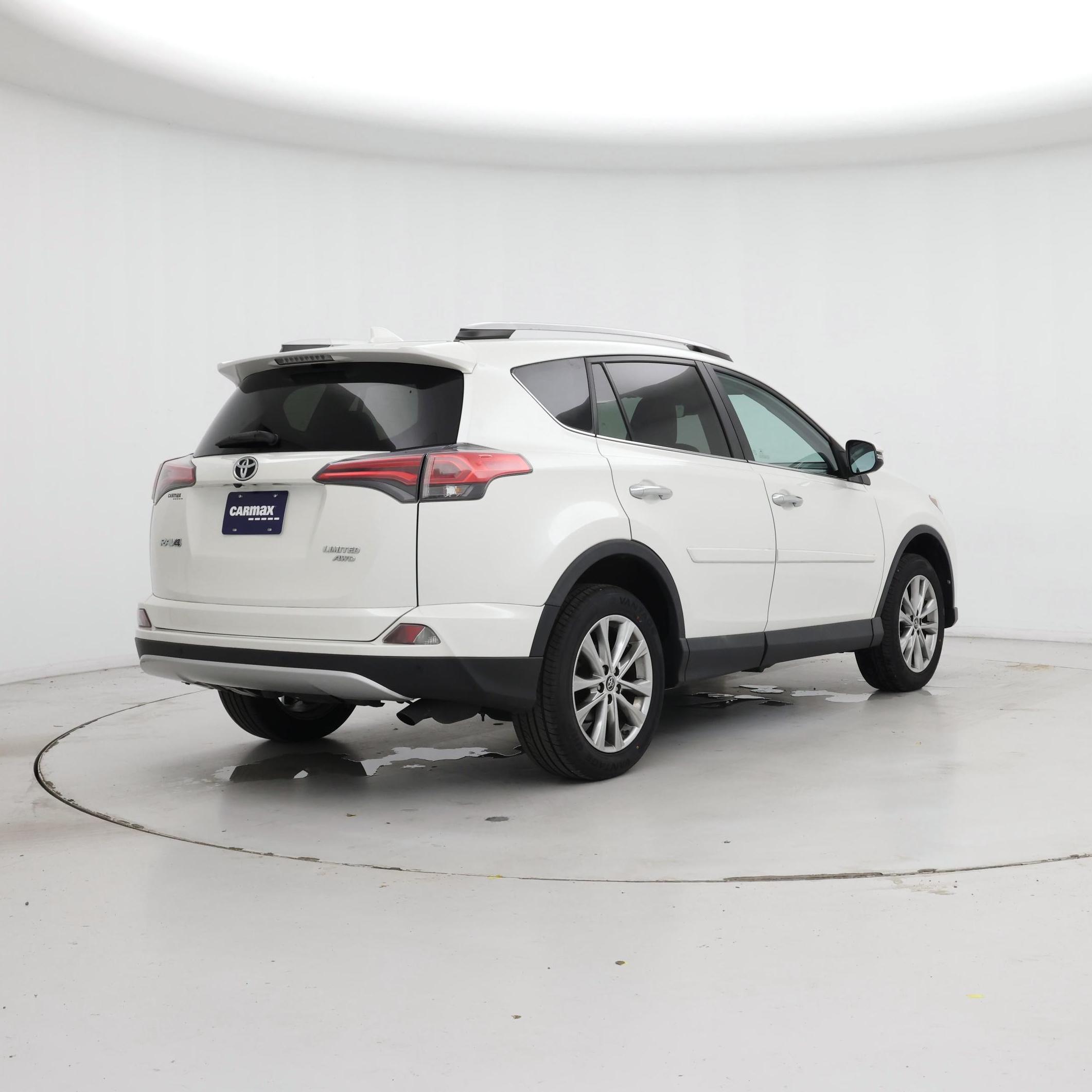 Thumbnail: 2016 Toyota RAV4 - 8