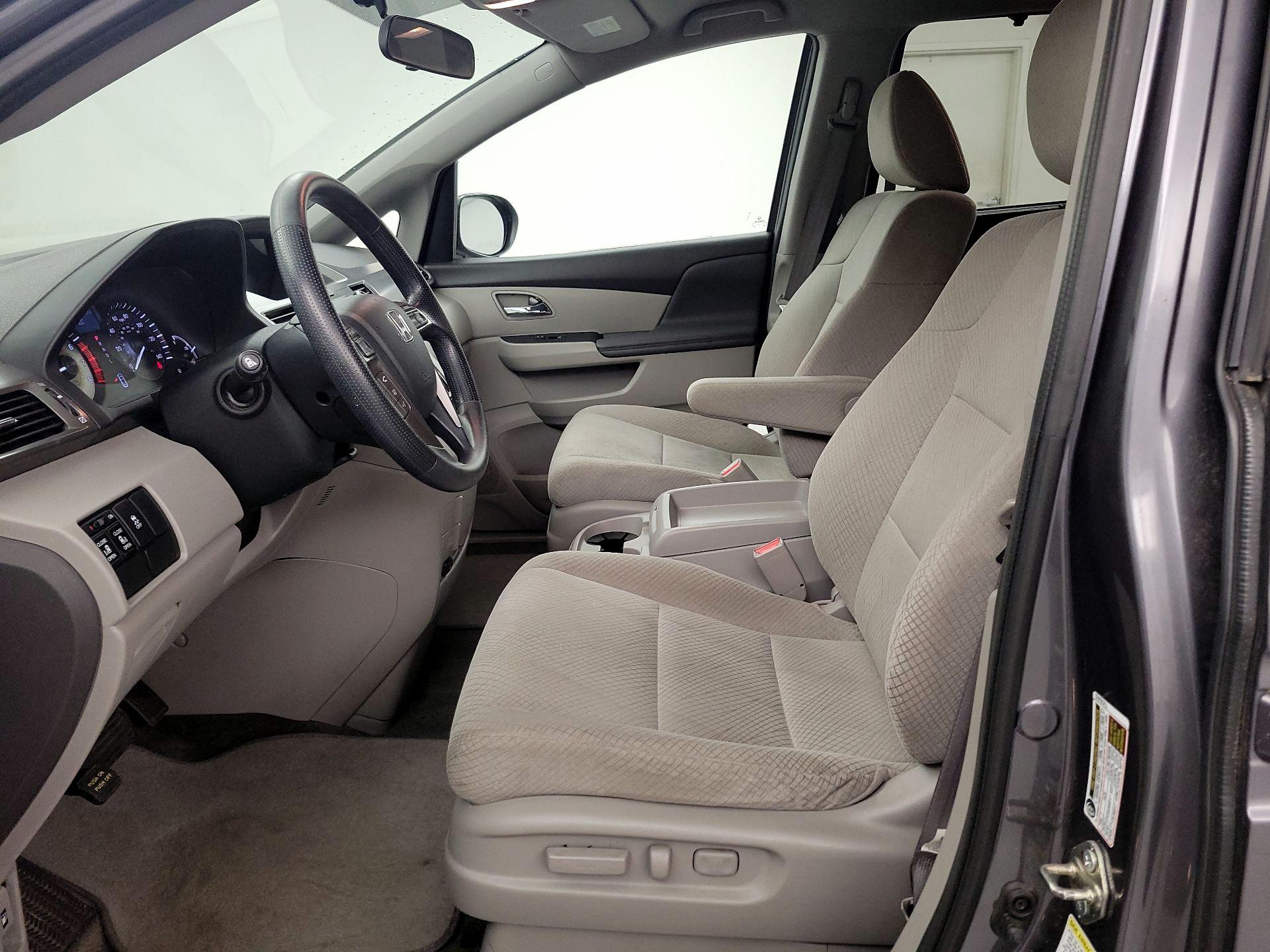 Thumbnail: 2016 Honda Odyssey - 11