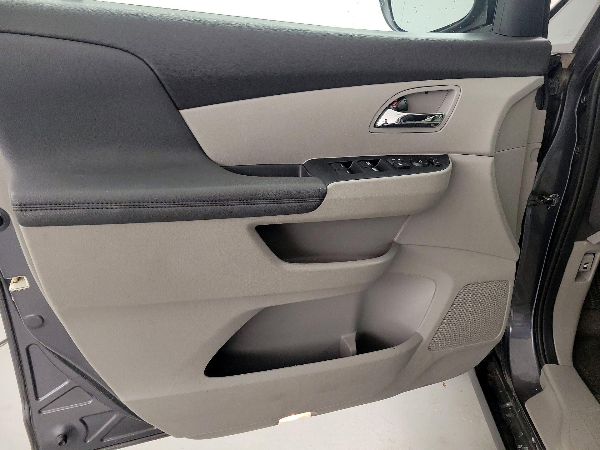 Thumbnail: 2016 Honda Odyssey - 12