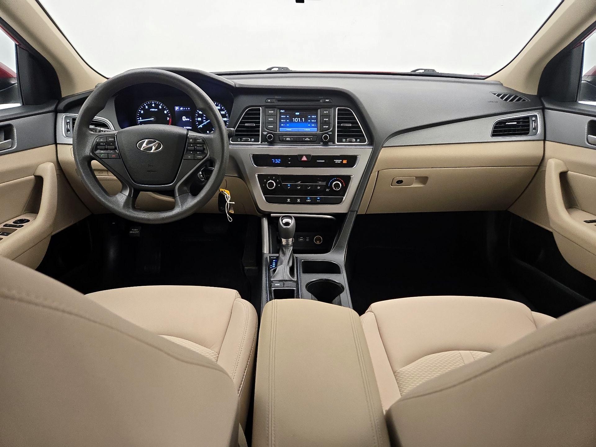 Thumbnail: 2015 Hyundai Sonata - 9