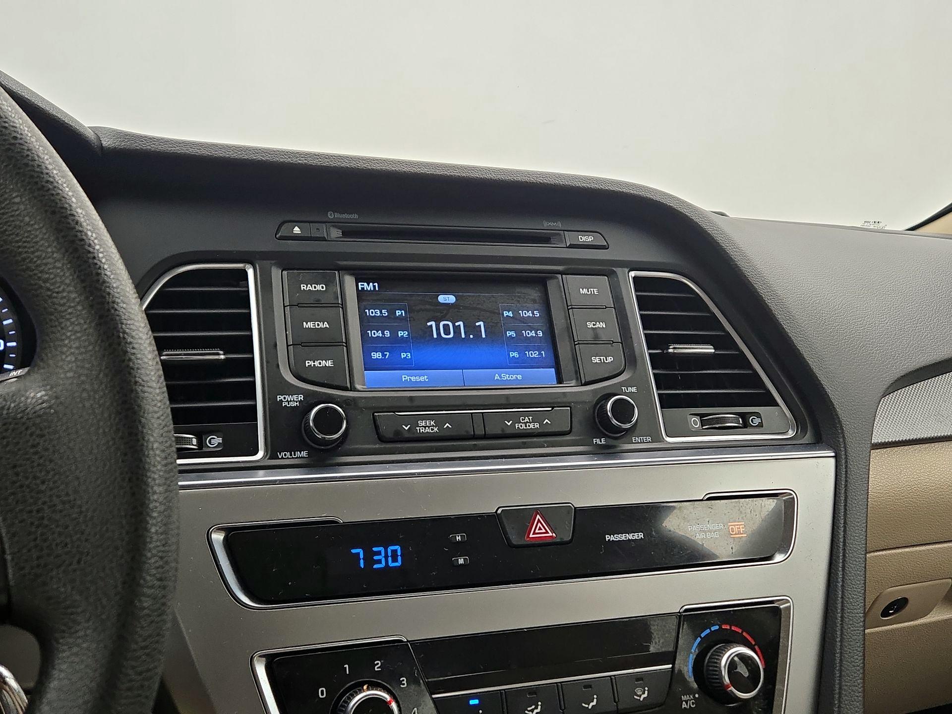 Thumbnail: 2015 Hyundai Sonata - 15