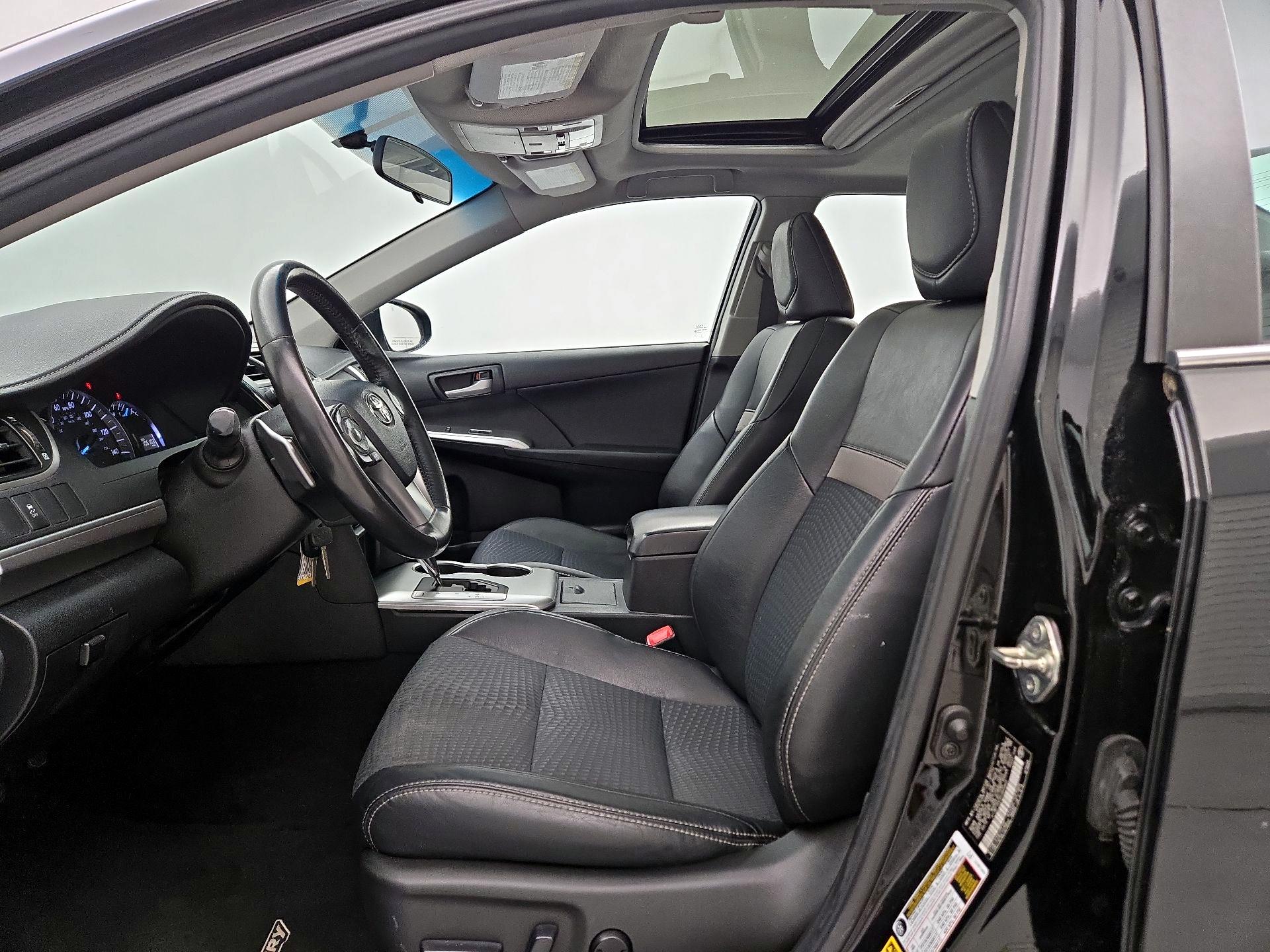 Thumbnail: 2014 Toyota Camry - 11
