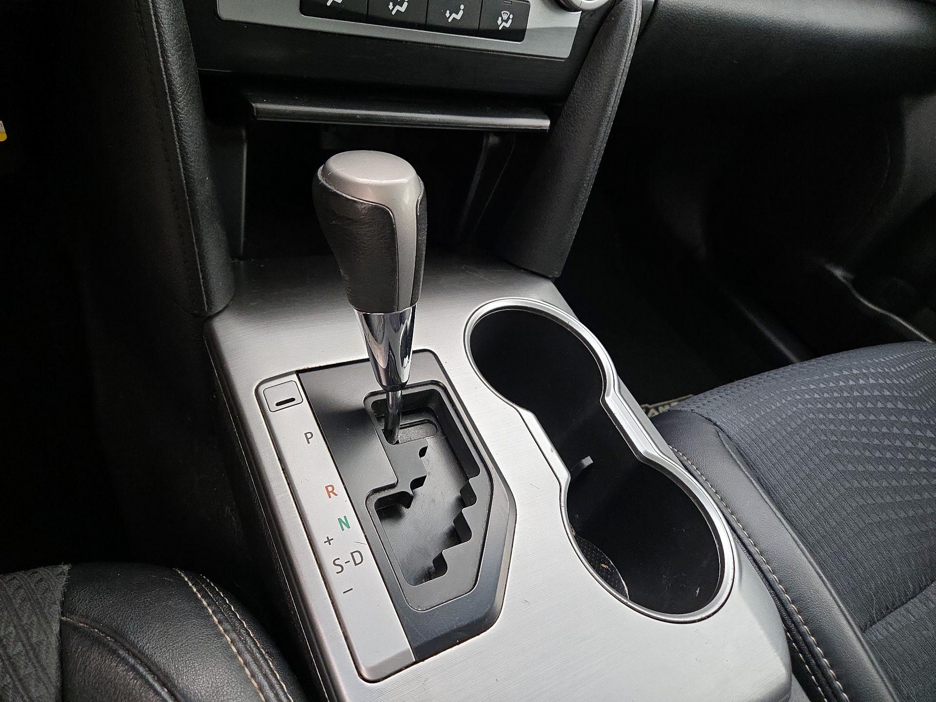 Thumbnail: 2014 Toyota Camry - 17