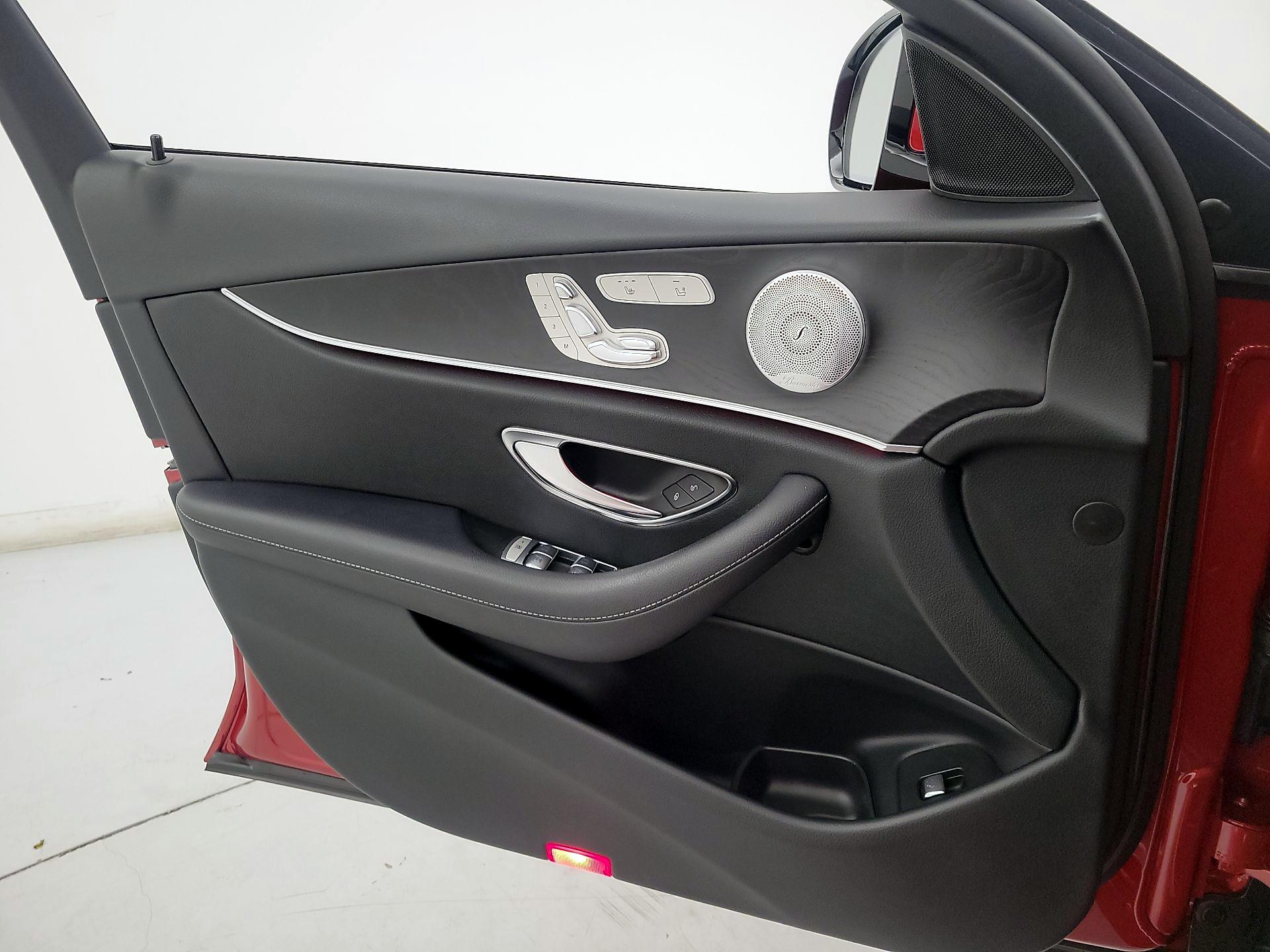 Thumbnail: 2019 Mercedes-Benz E-Class - 12