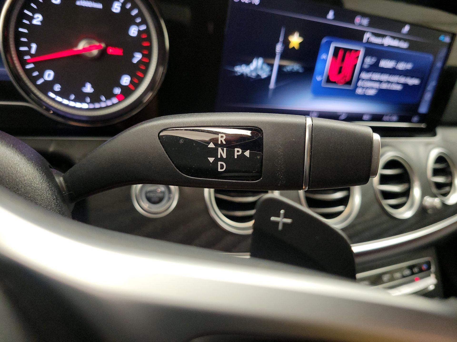 Thumbnail: 2019 Mercedes-Benz E-Class - 16