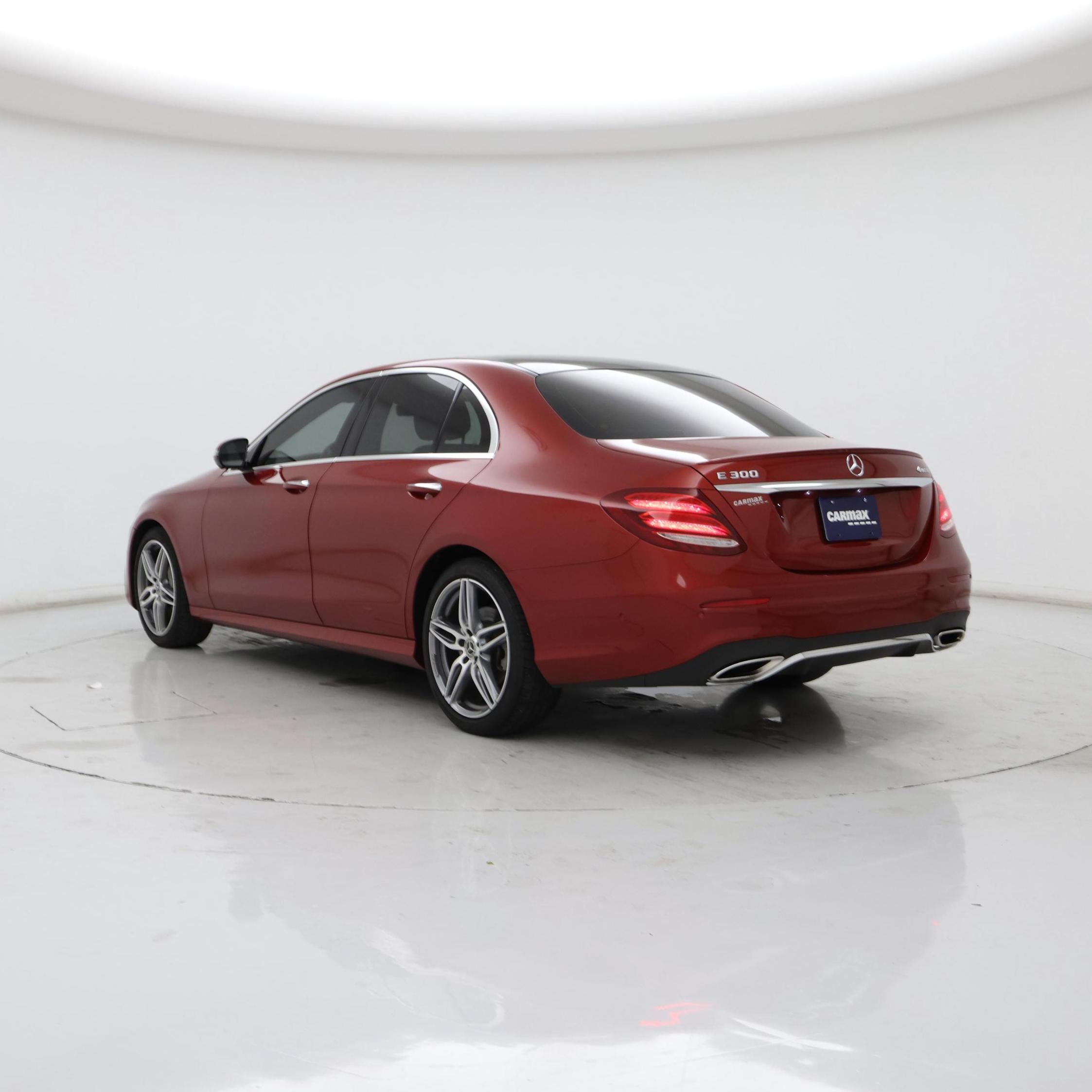 Thumbnail: 2019 Mercedes-Benz E-Class - 2