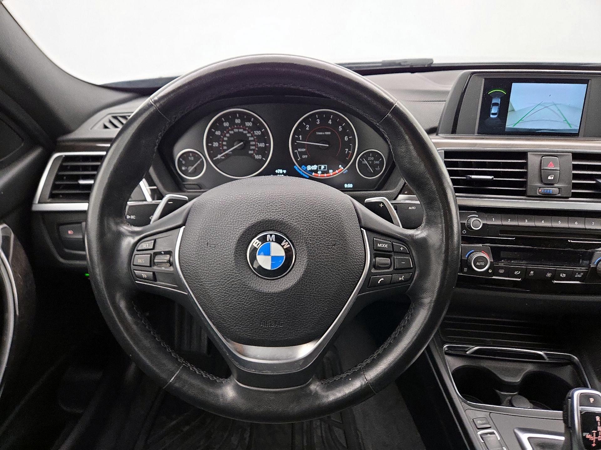 Thumbnail: 2018 BMW 3 Series - 10