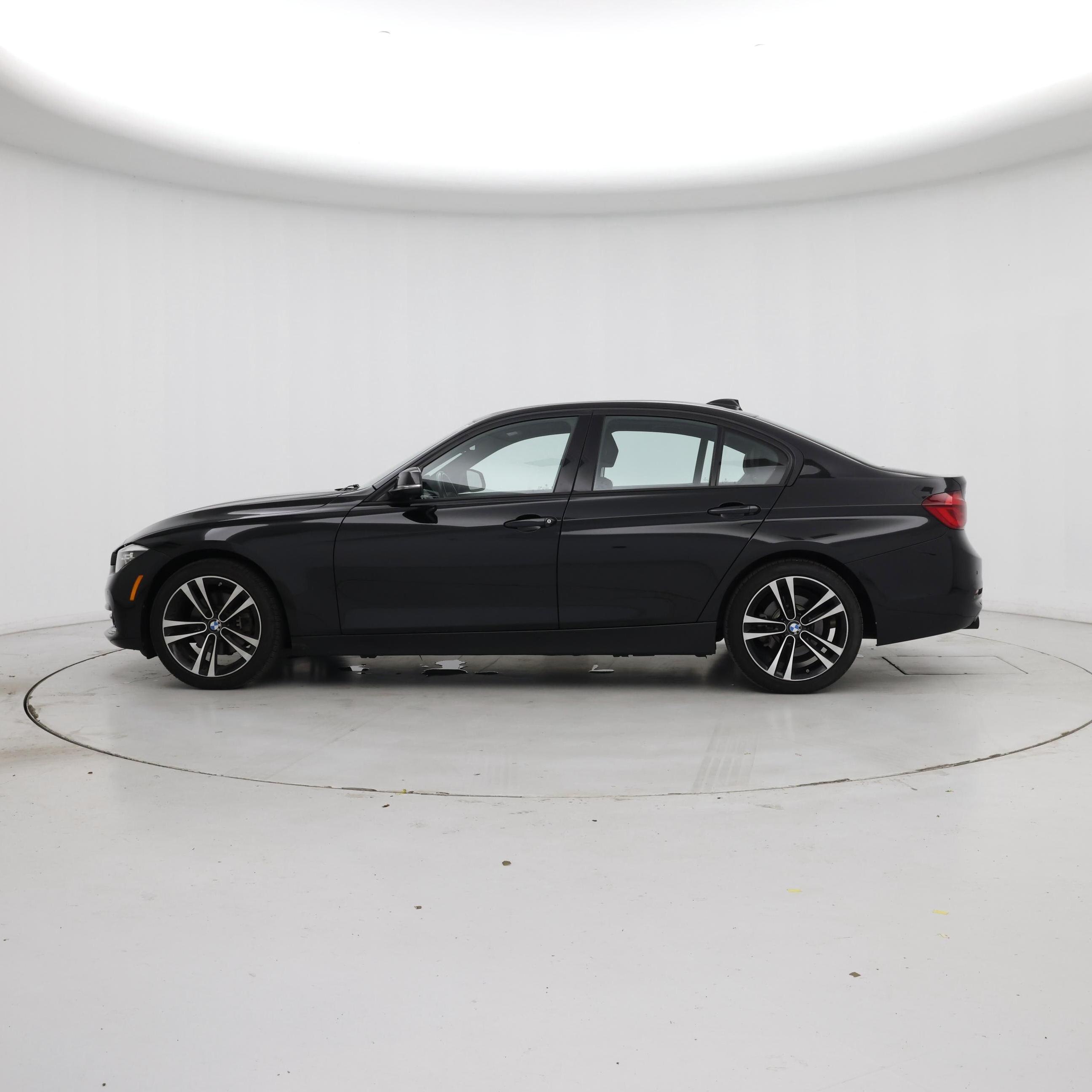 Thumbnail: 2018 BMW 3 Series - 3