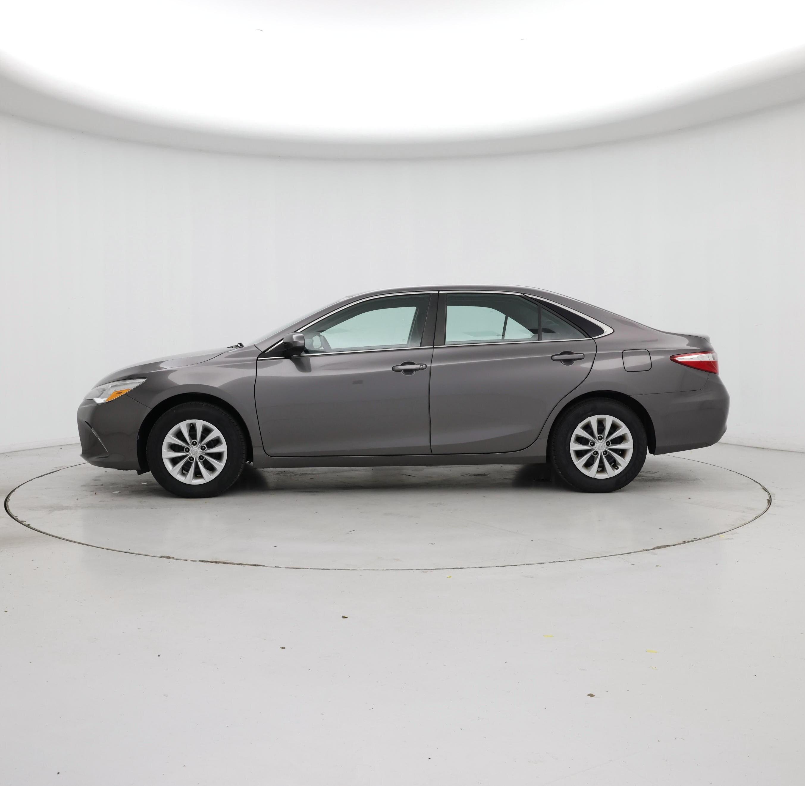 Thumbnail: 2017 Toyota Camry - 3