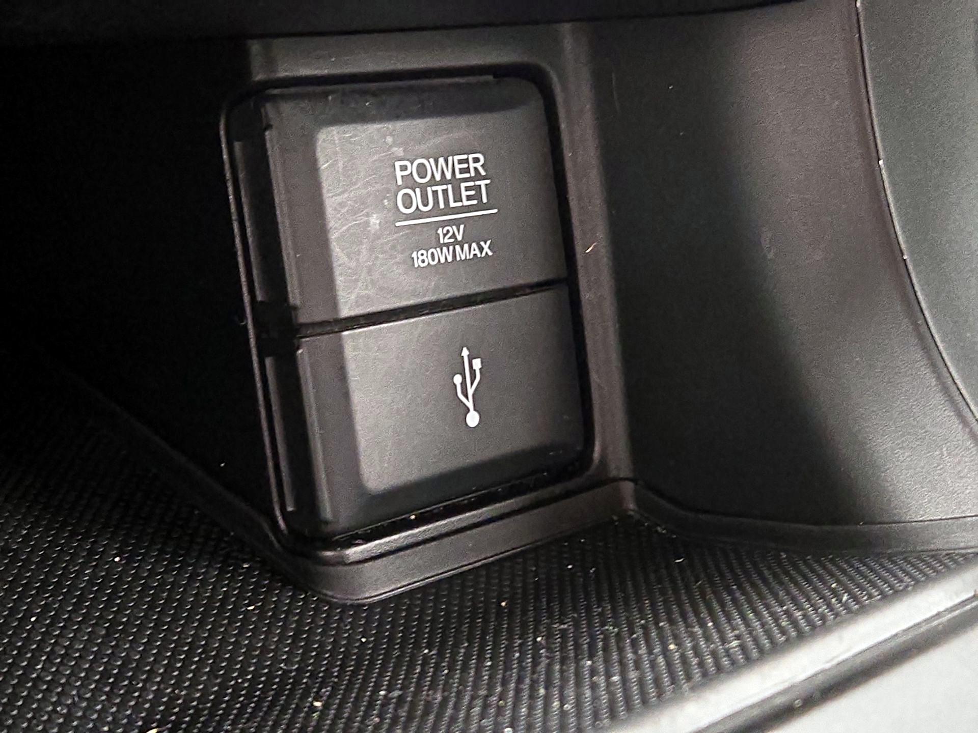 Thumbnail: 2015 Honda Accord - 18