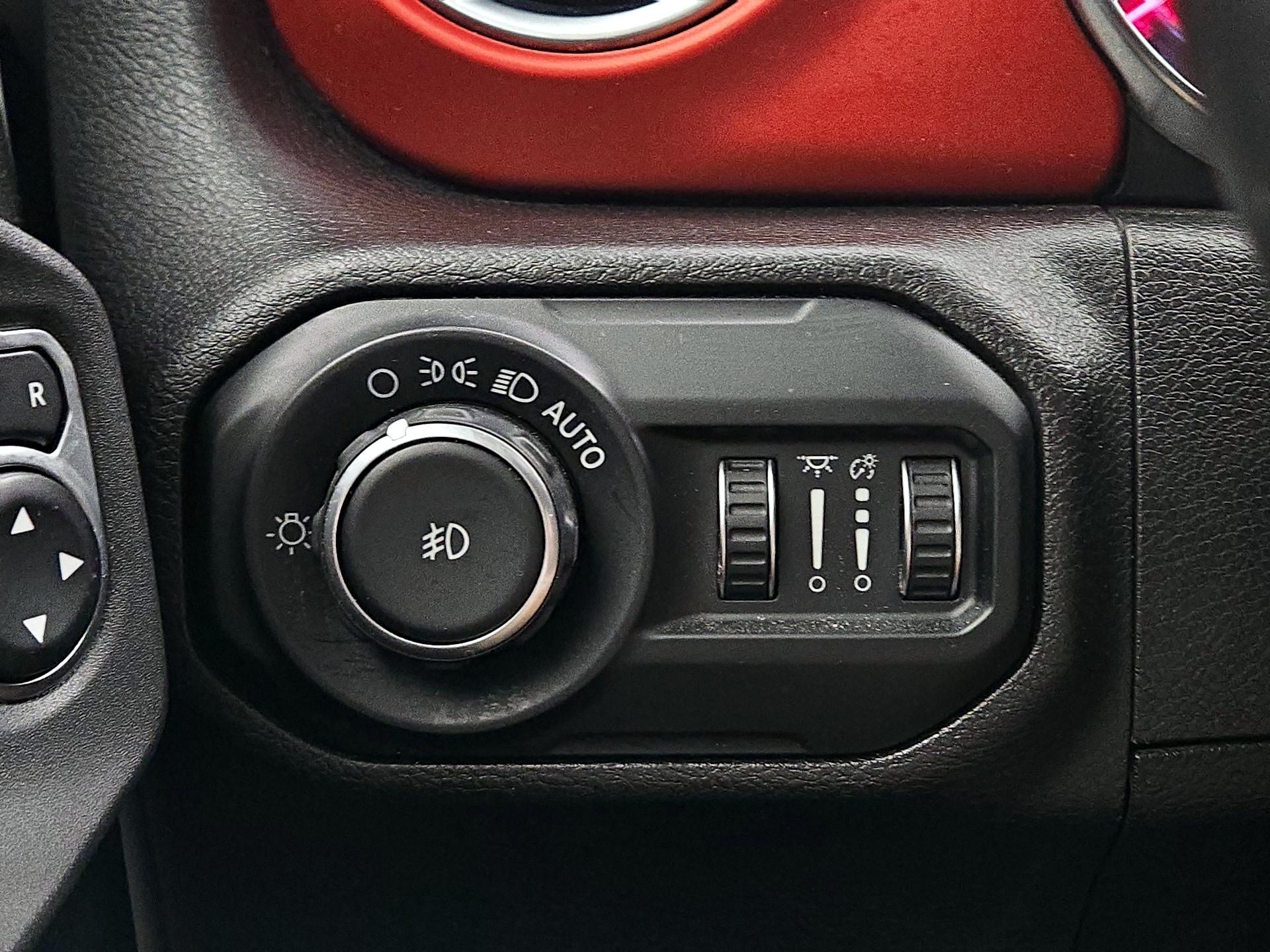 Thumbnail: 2020 Jeep Wrangler - 13