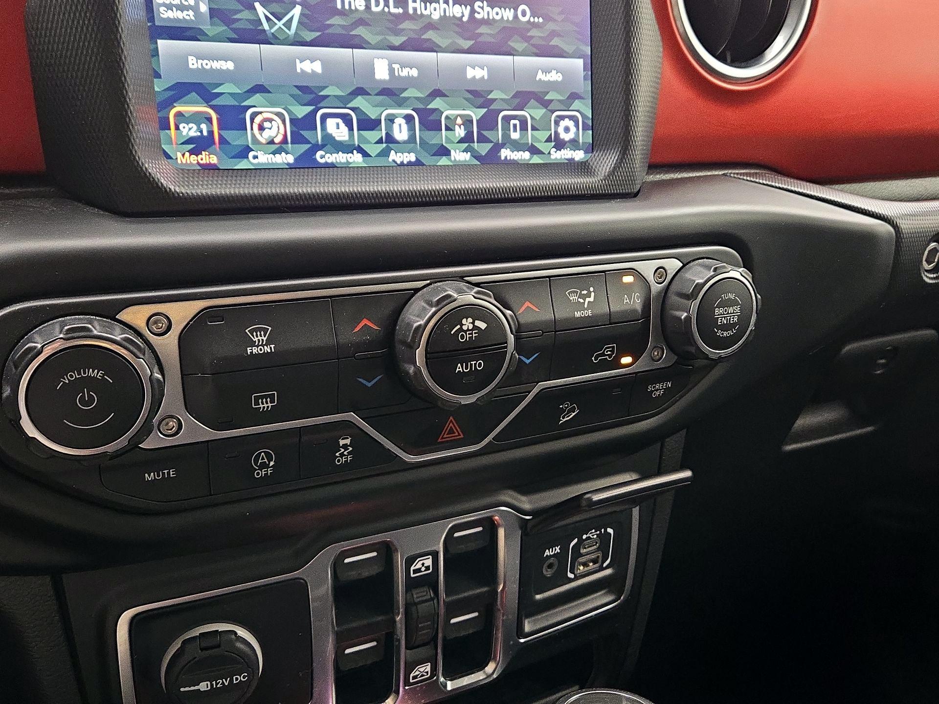 Thumbnail: 2020 Jeep Wrangler - 17