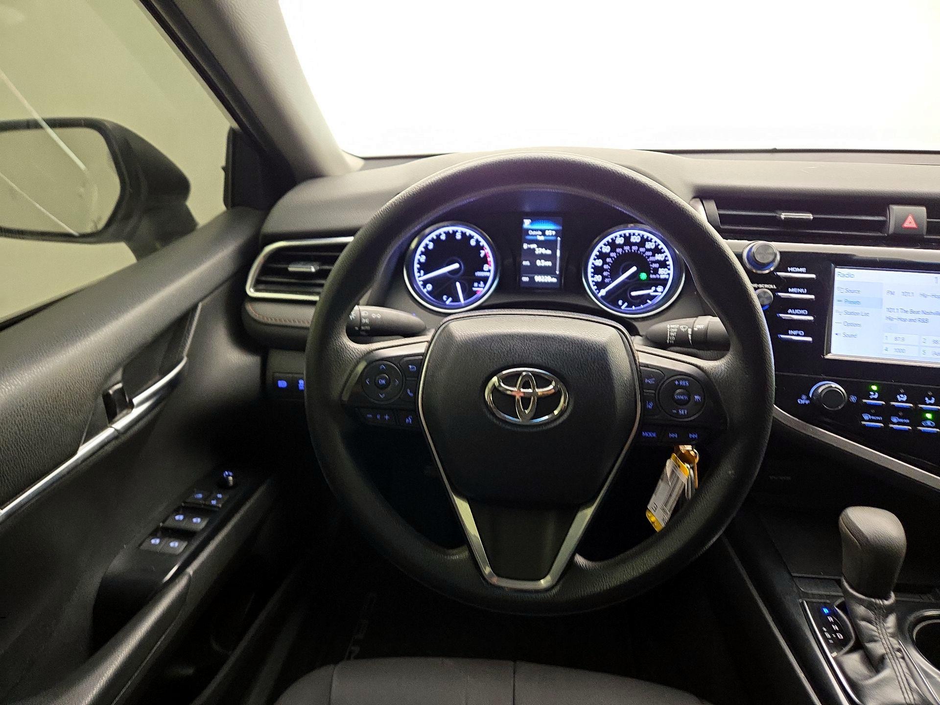 Thumbnail: 2018 Toyota Camry - 10