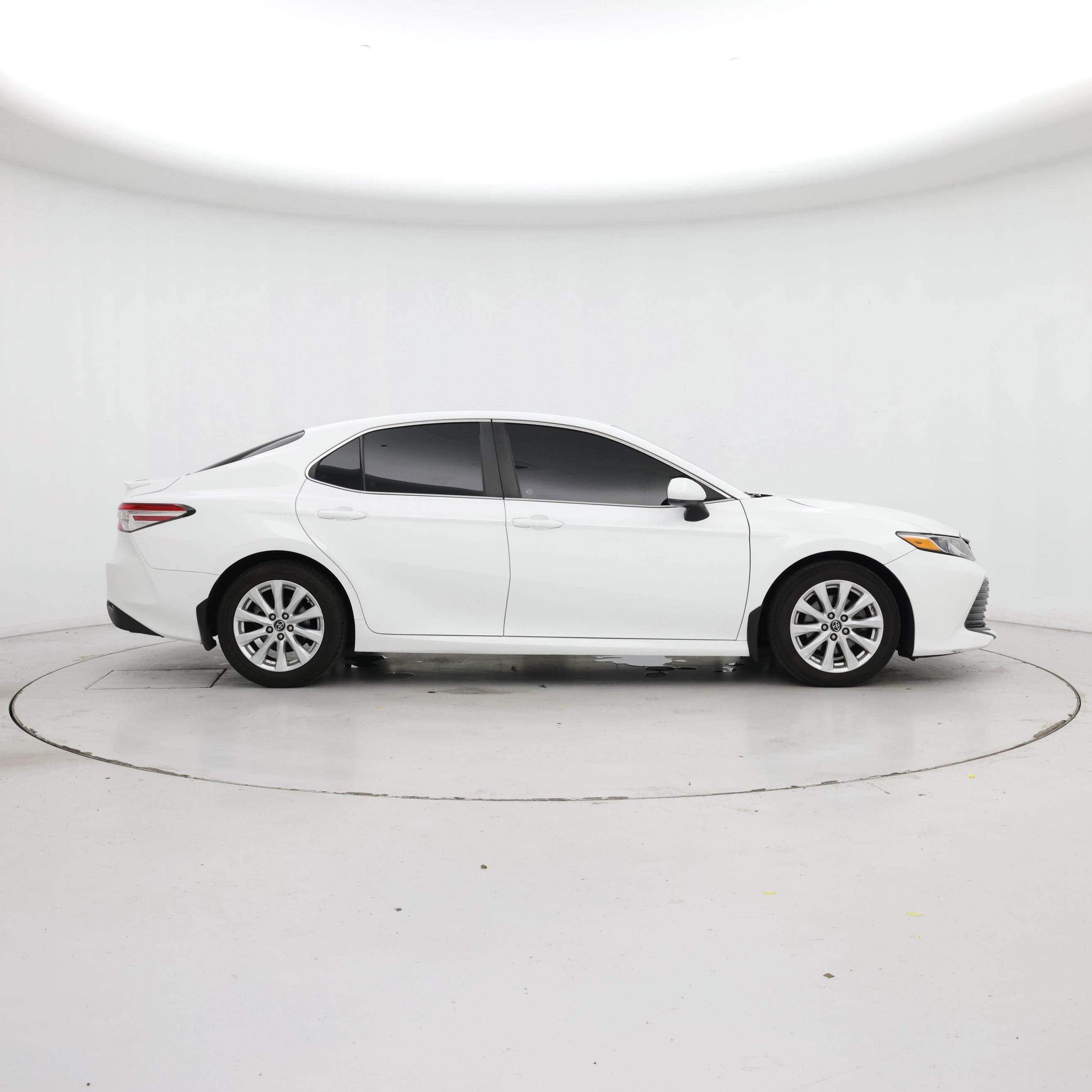 Thumbnail: 2018 Toyota Camry - 7