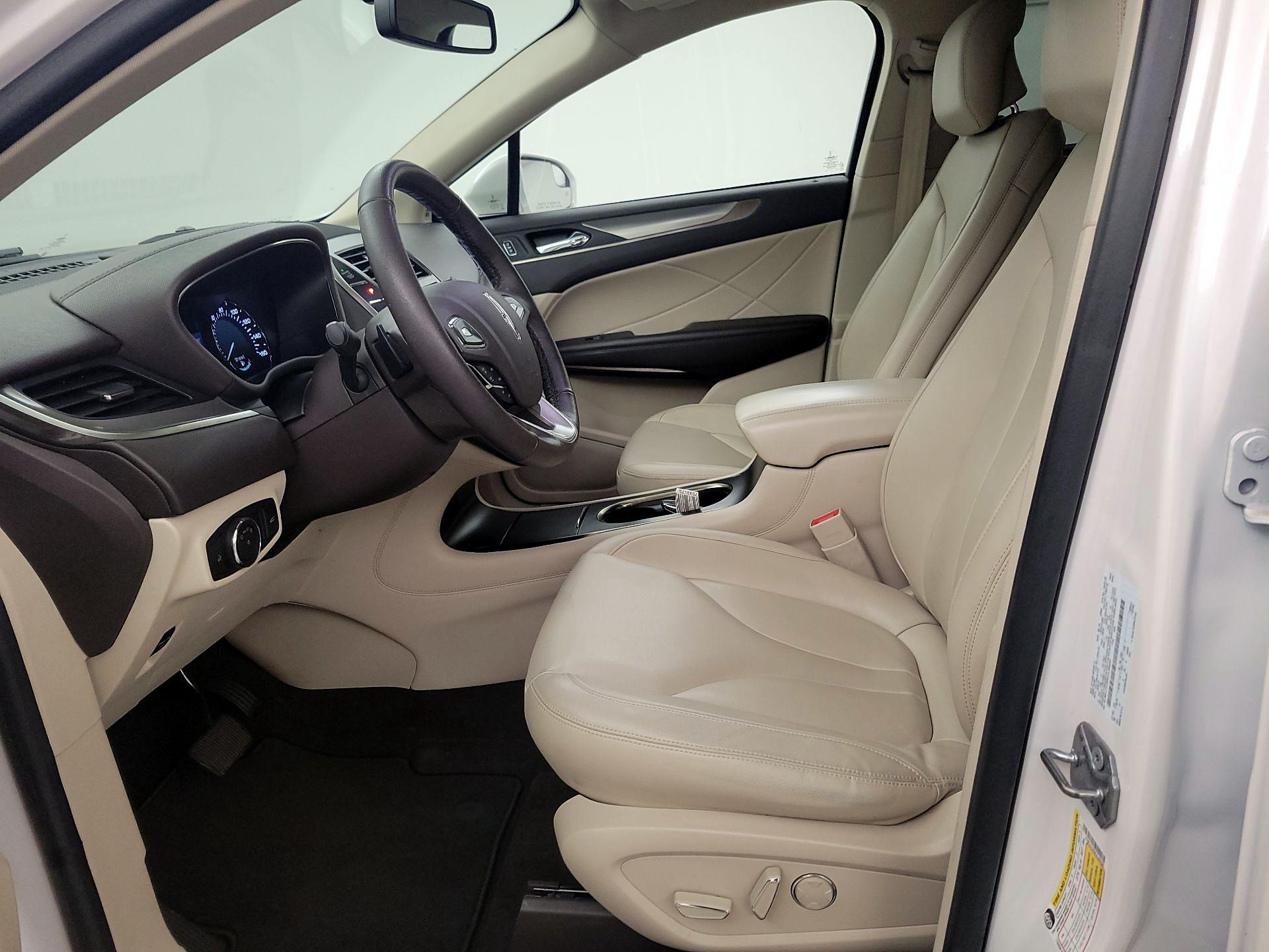 Thumbnail: 2019 Lincoln MKC - 11