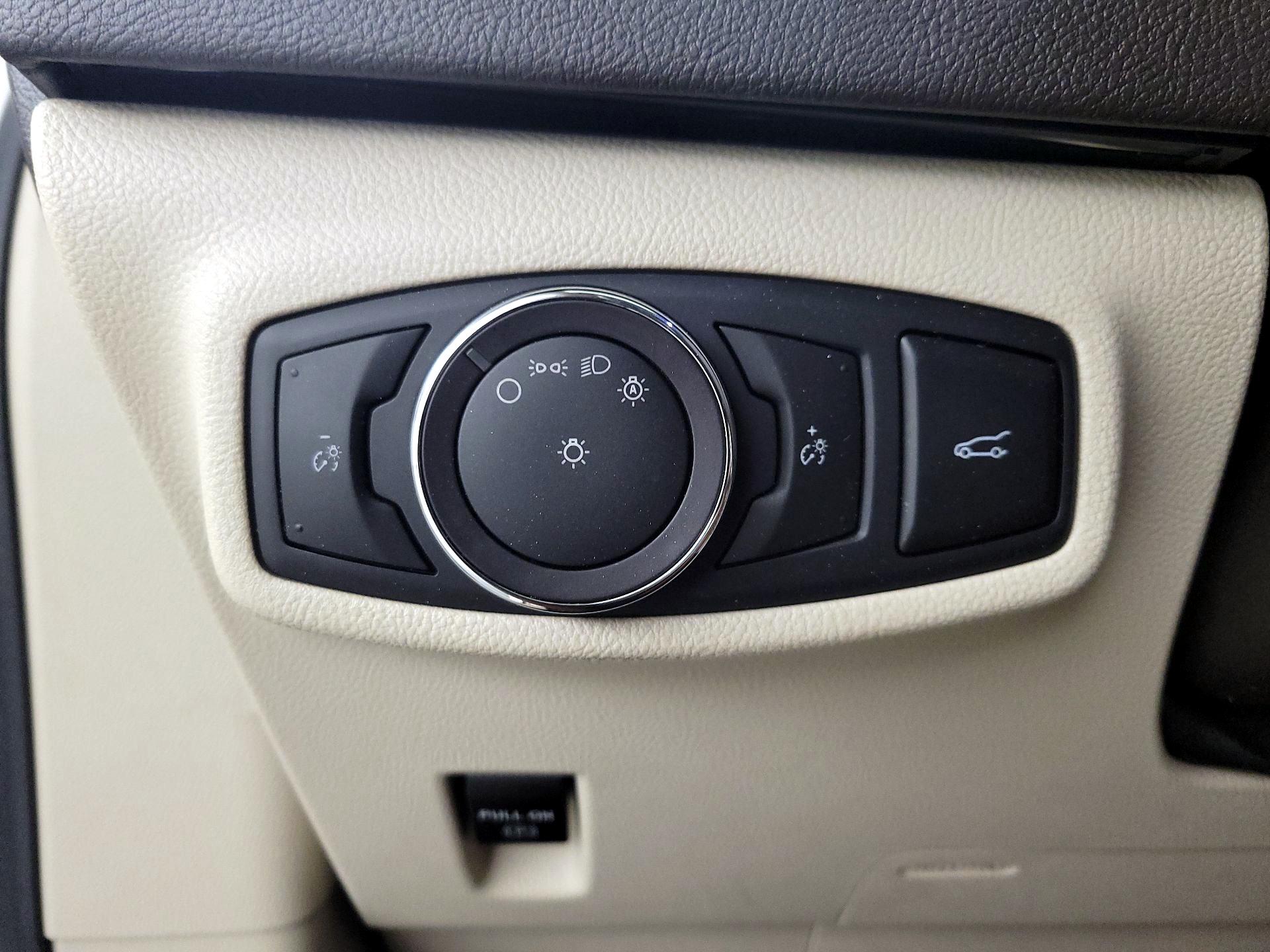 Thumbnail: 2019 Lincoln MKC - 13