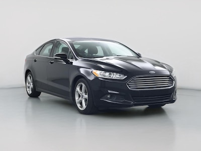 Black 2016 Ford Fusion SE