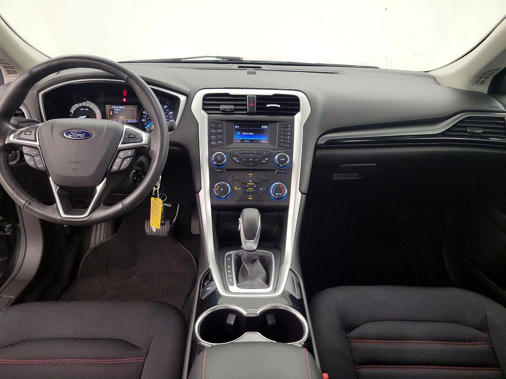 Thumbnail: 2016 Ford Fusion - 9