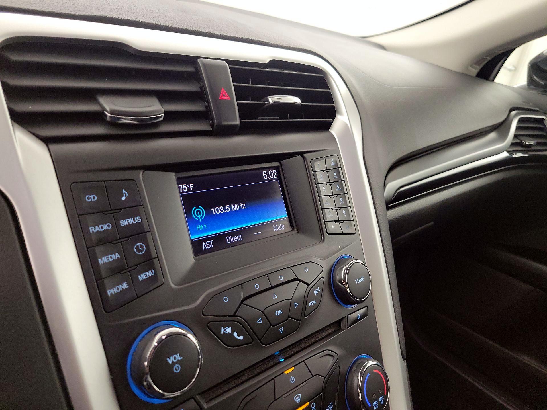 Thumbnail: 2016 Ford Fusion - 15
