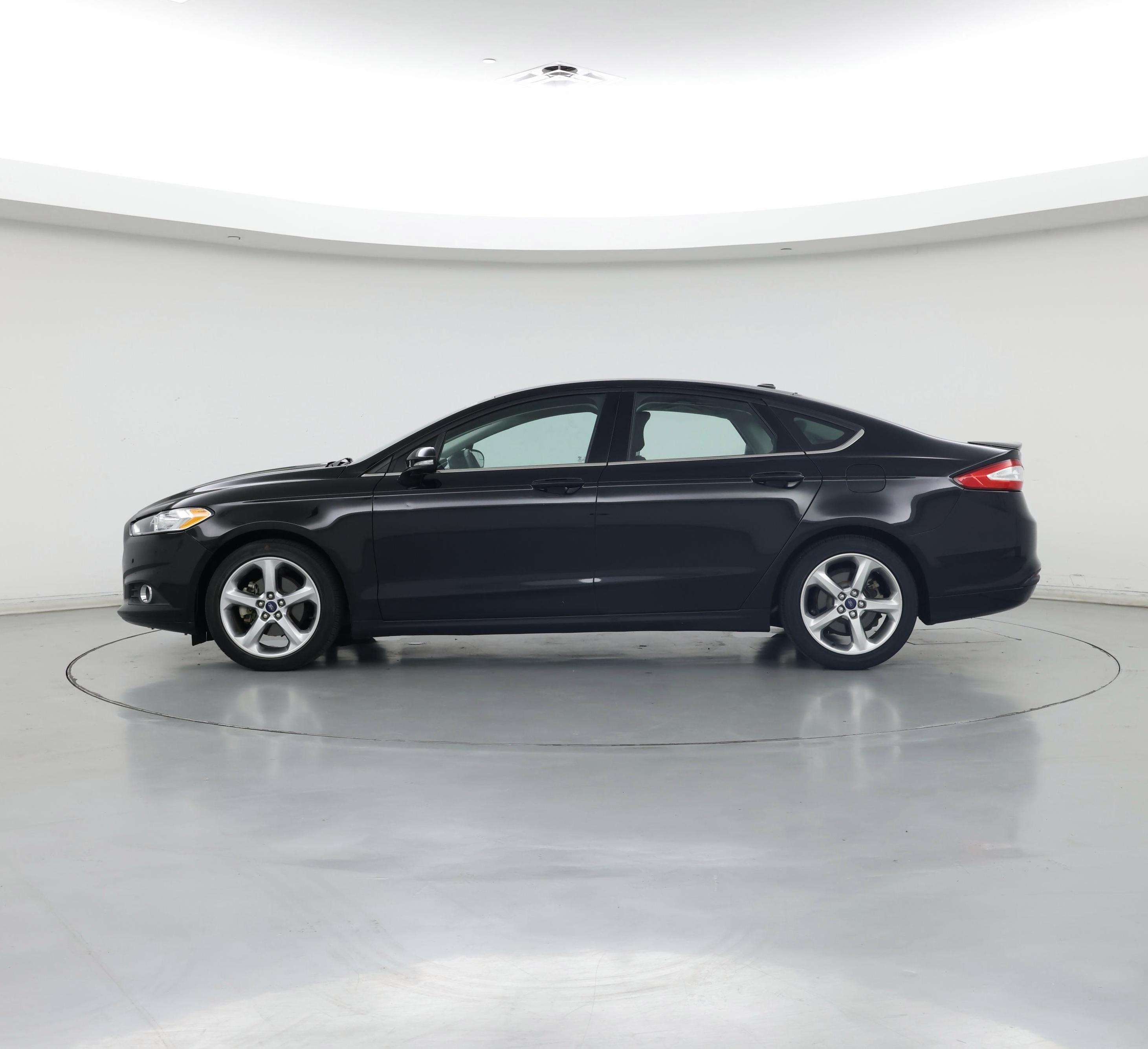 Thumbnail: 2016 Ford Fusion - 3
