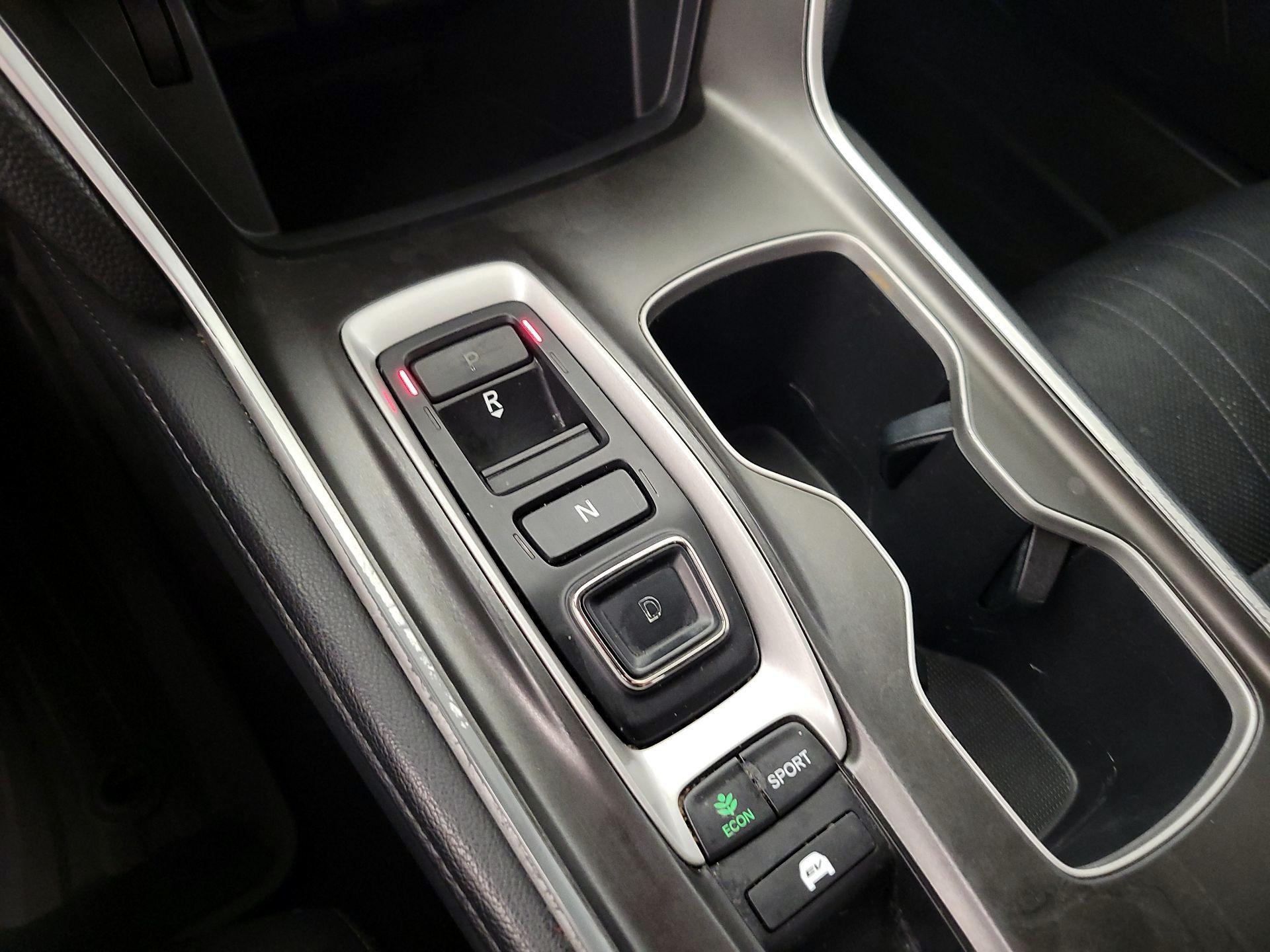 Thumbnail: 2018 Honda Accord - 17