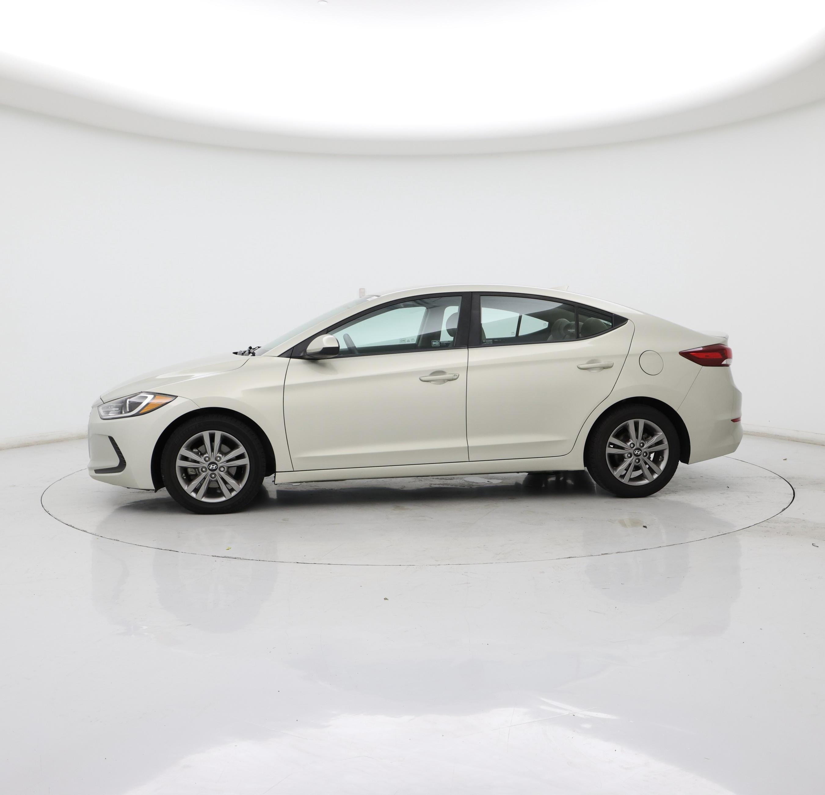 Thumbnail: 2018 Hyundai Elantra - 3