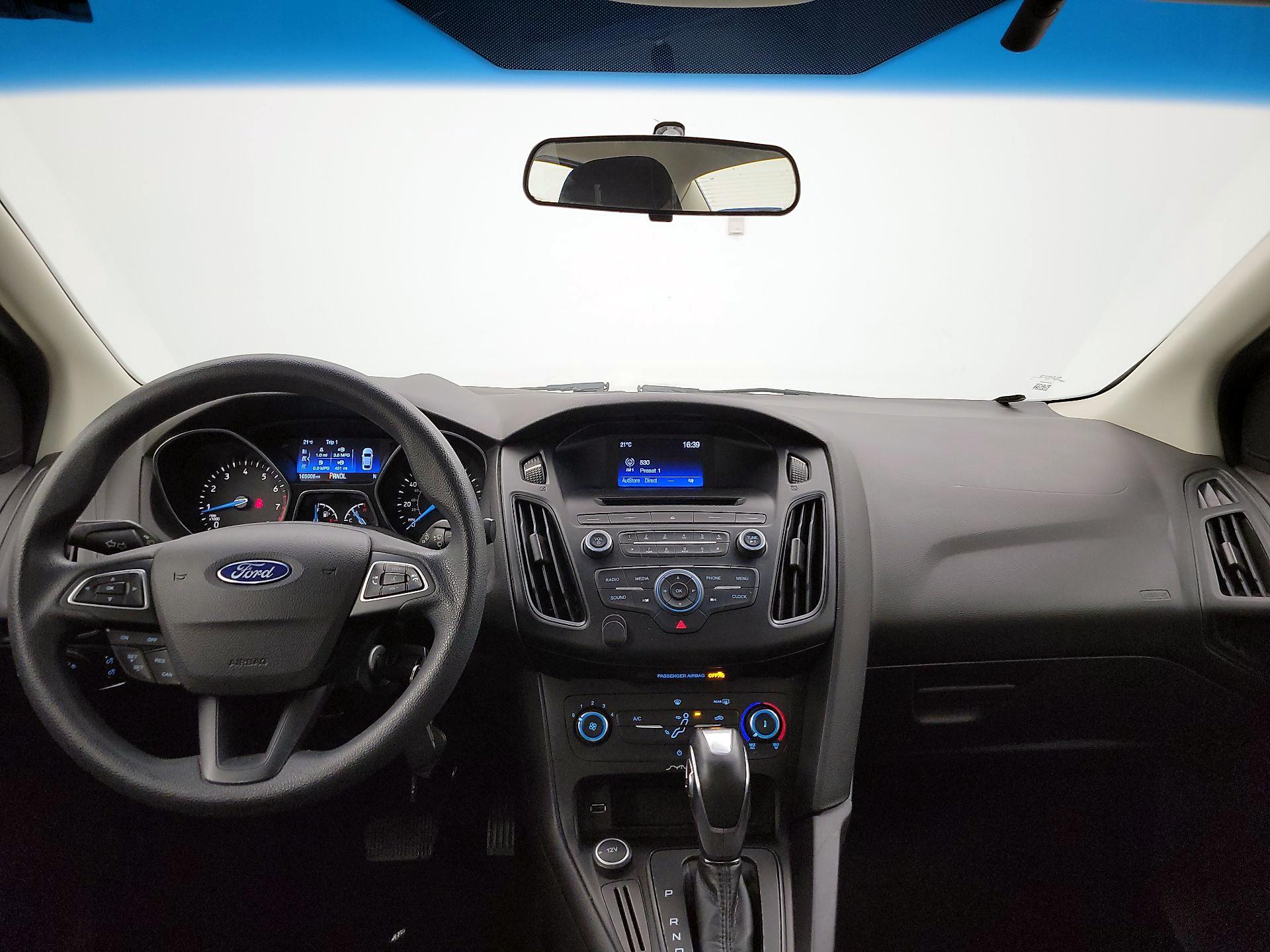 Thumbnail: 2015 Ford Focus - 9