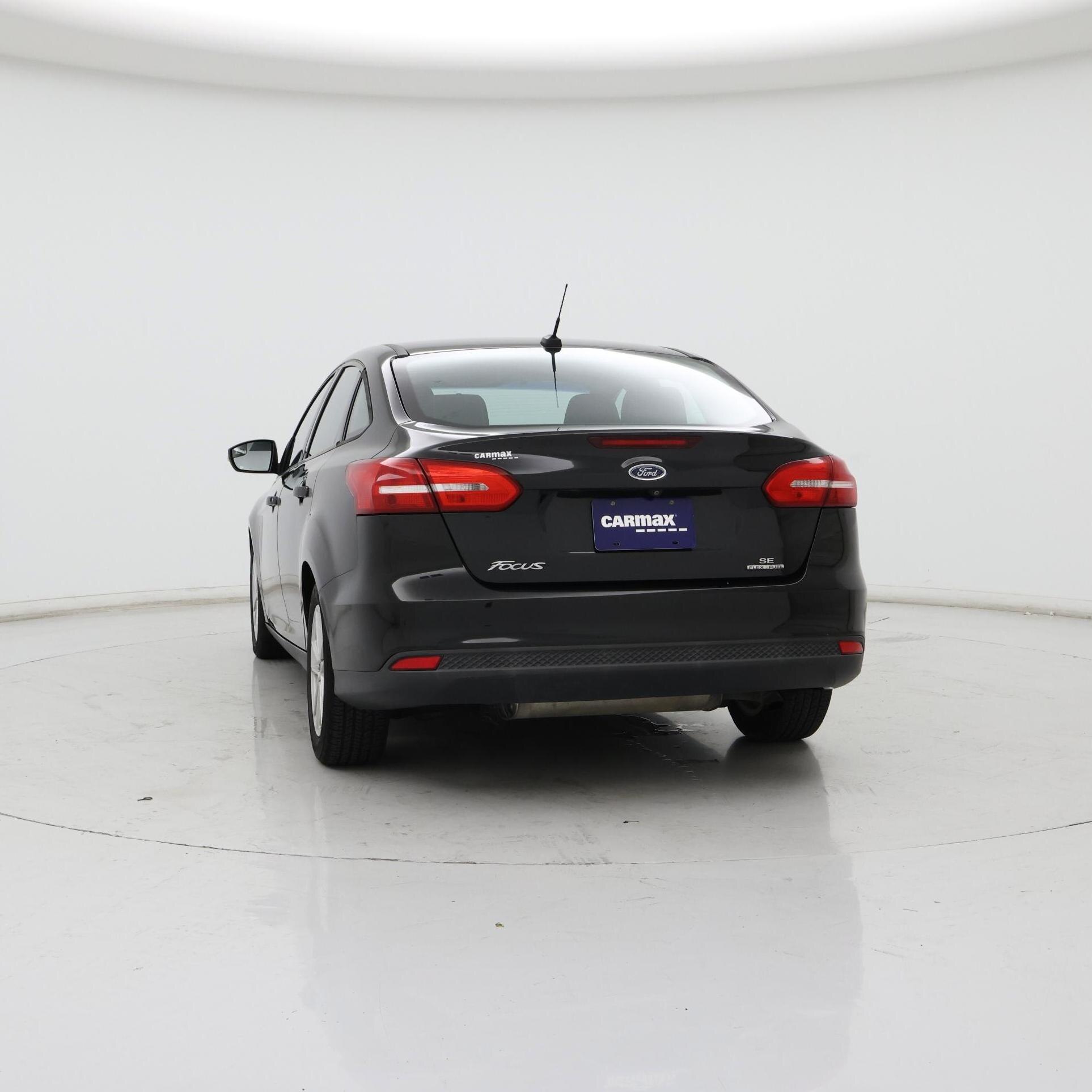 Thumbnail: 2015 Ford Focus - 6