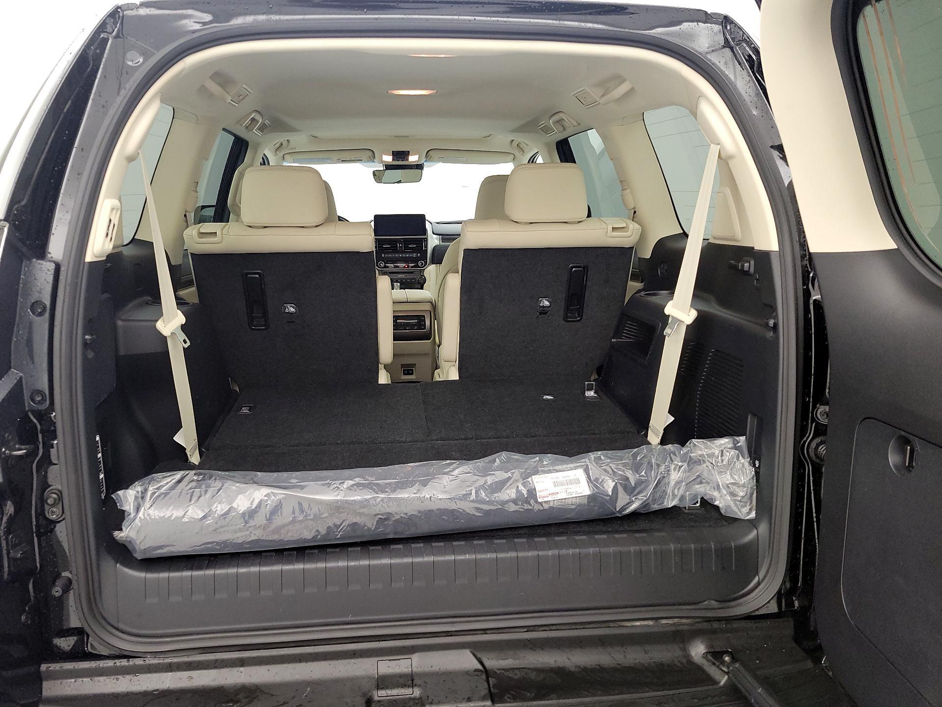 Thumbnail: 2023 Lexus GX - 16